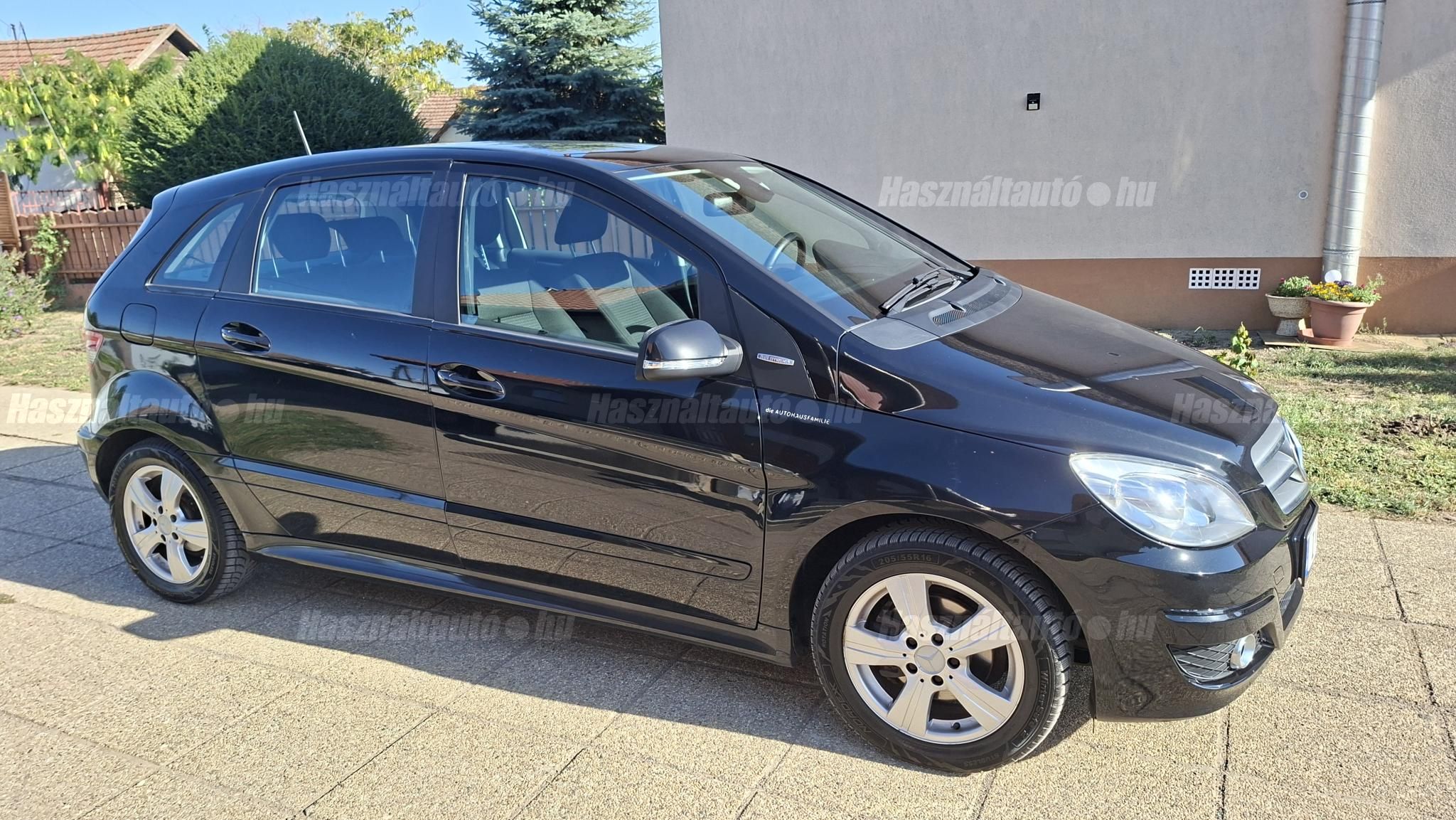 MERCEDES-BENZ B 180 2011/1 - 1