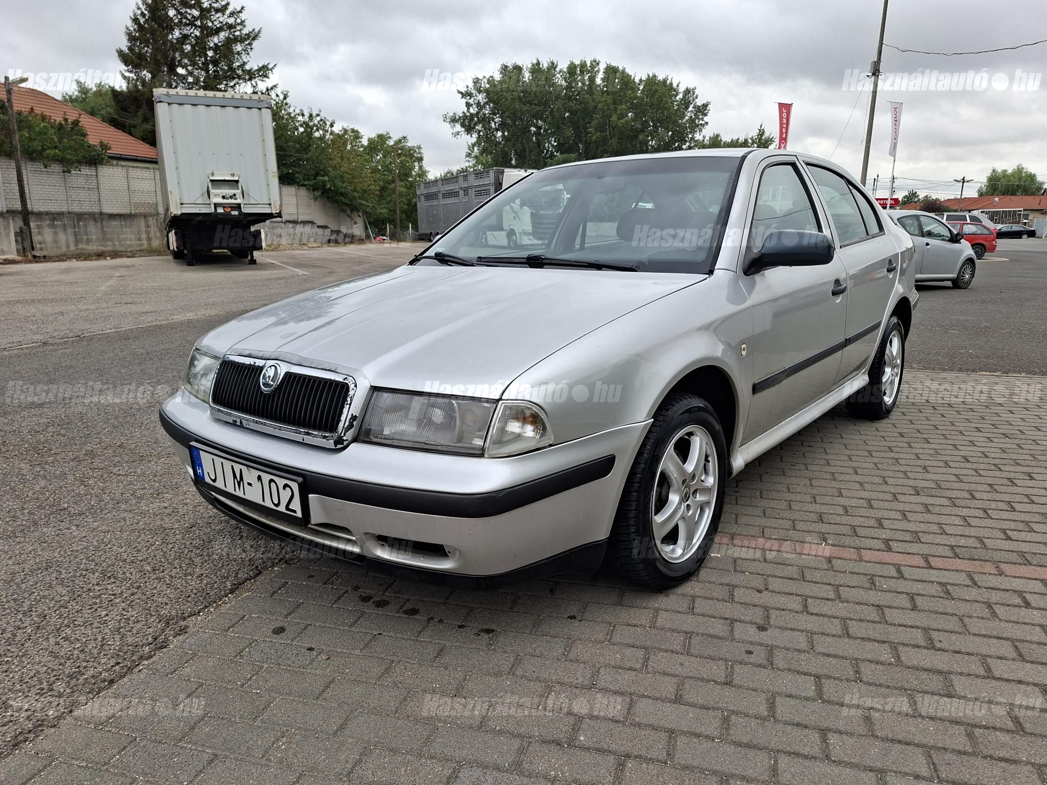 SKODA OCTAVIA 2000 - 1