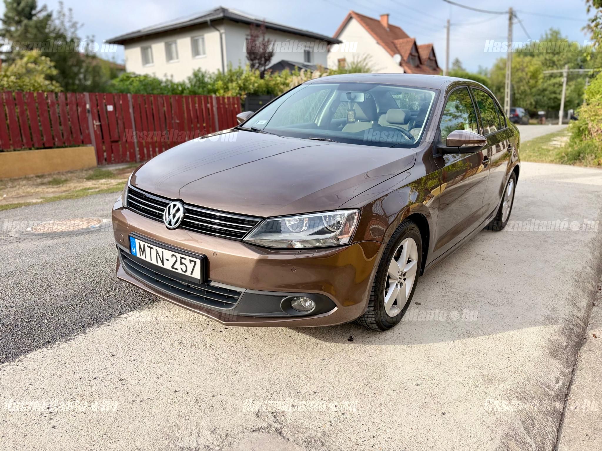 VOLKSWAGEN JETTA VI 2013/12 - 1