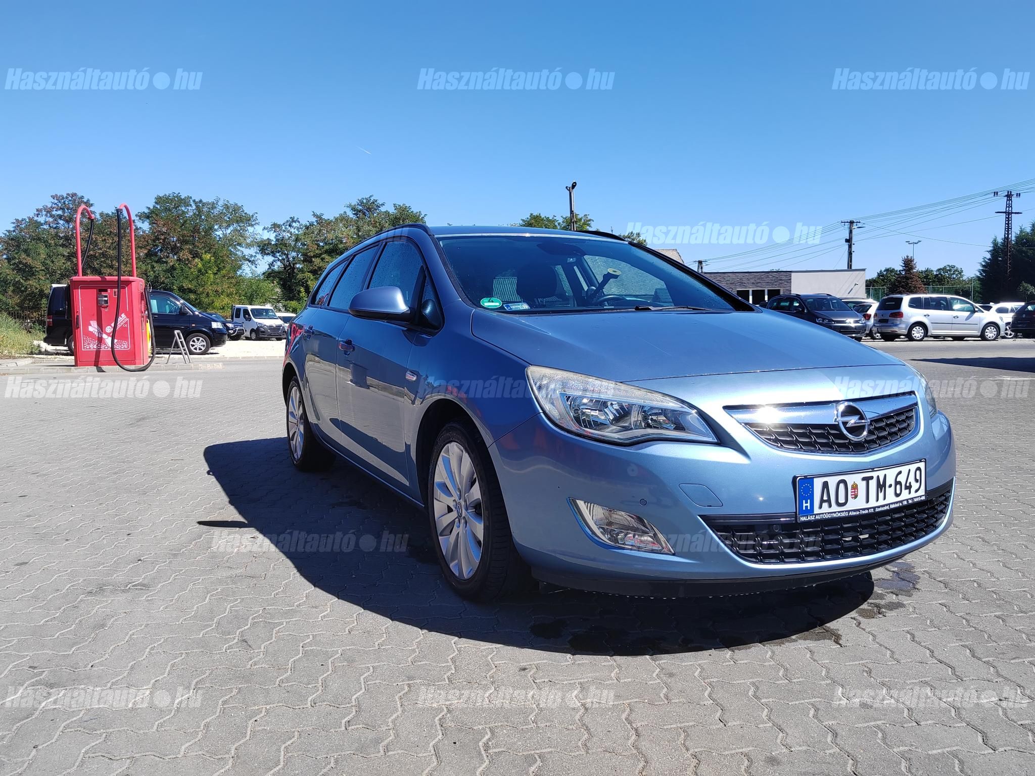 OPEL ASTRA J 2011/3 - 1