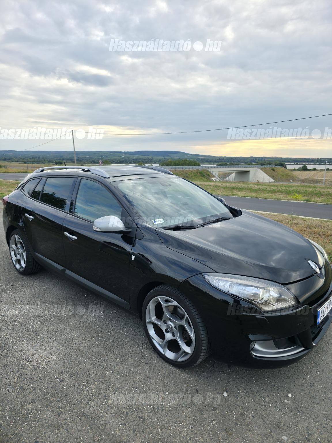RENAULT MEGANE 2012/2 - 1
