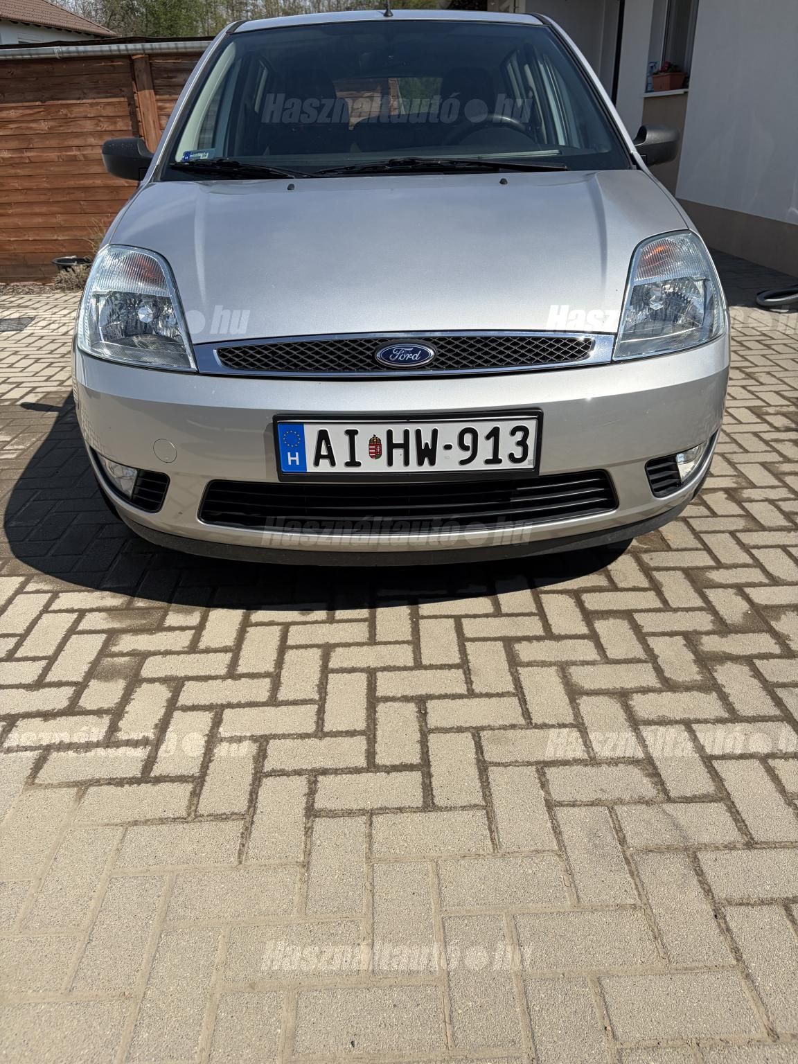 FORD FIESTA 2002/4 - 1