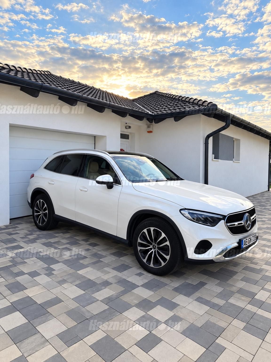 MERCEDES-BENZ GLC 220 2023/10 - 1