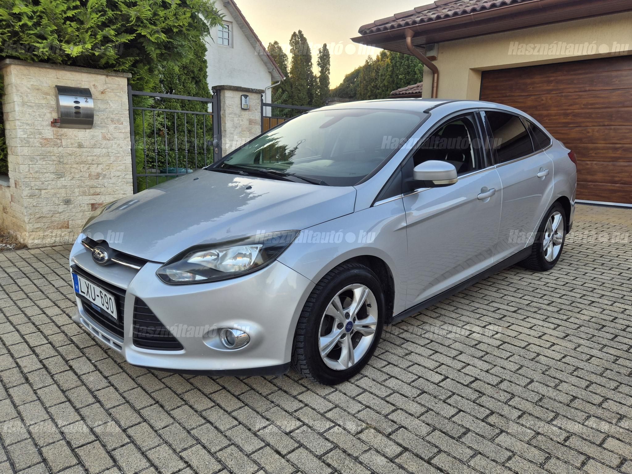 FORD FOCUS 2011/8 - 1