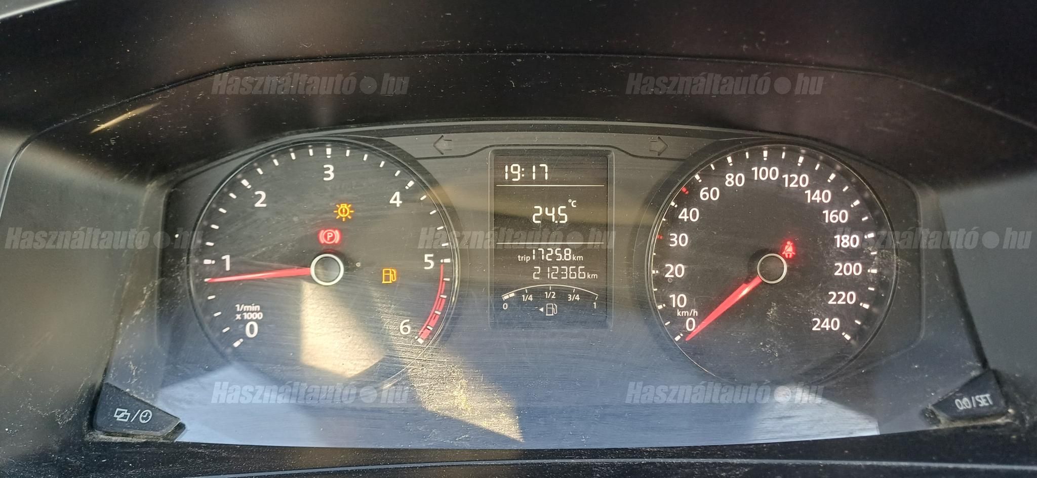VOLKSWAGEN TRANSPORTER 2017/10 - 1