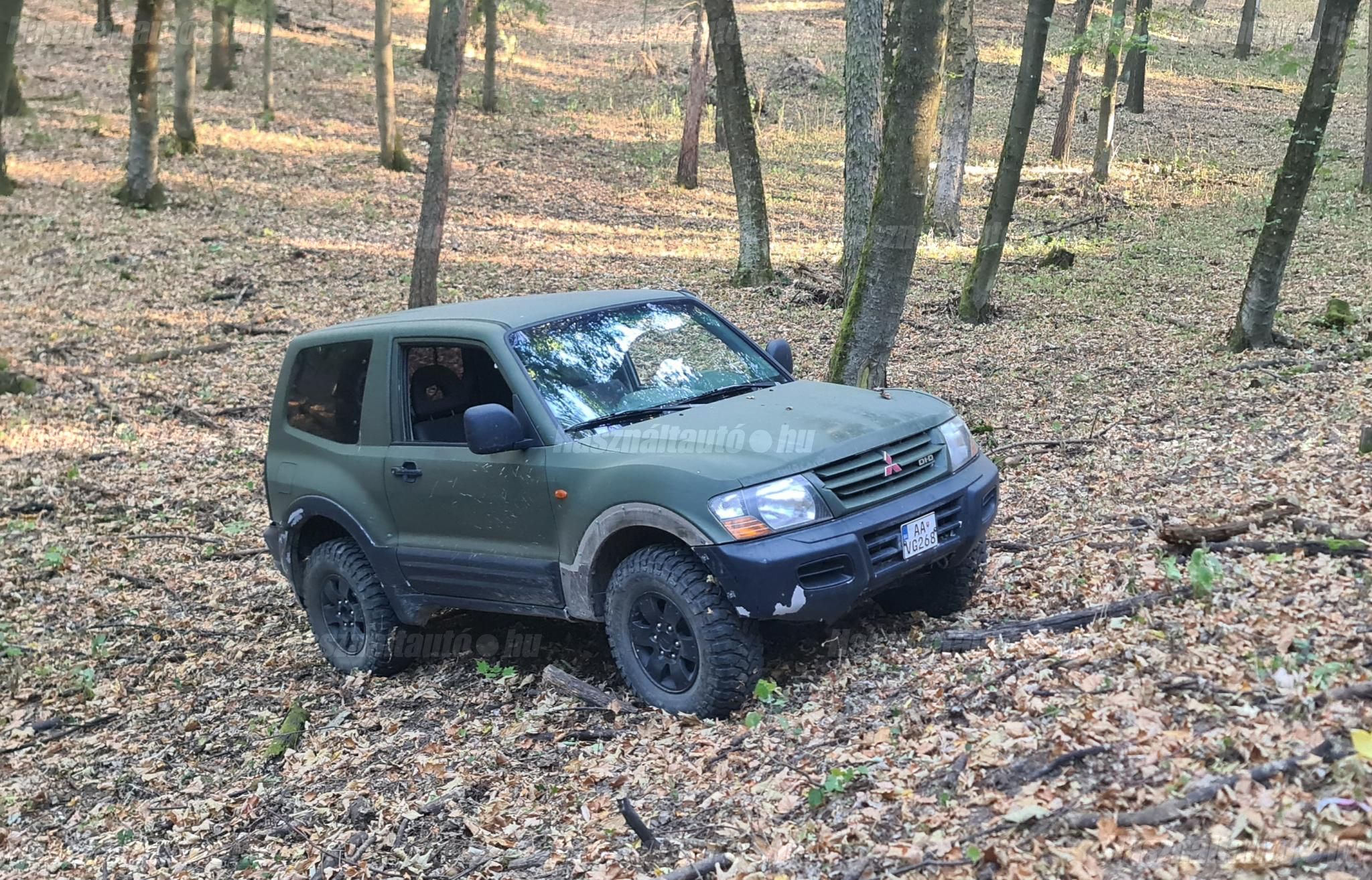 MITSUBISHI PAJERO 2000/2 - 1
