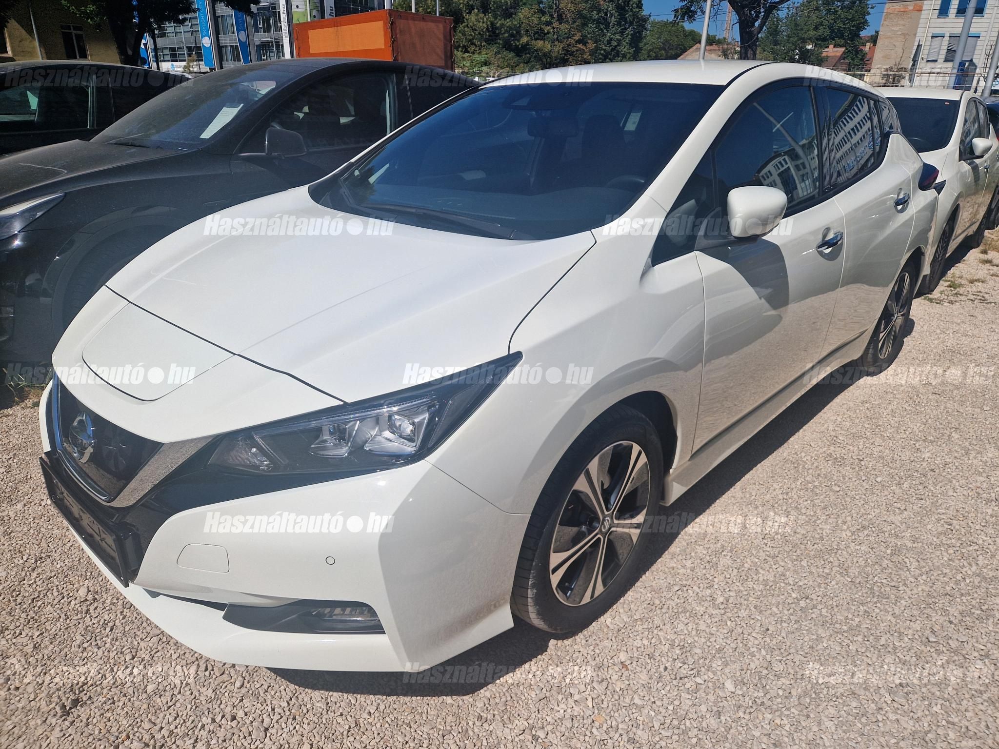 NISSAN LEAF 2022/3 - 1