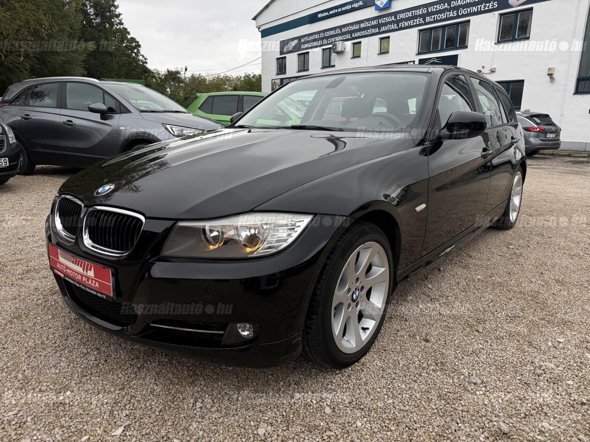 BMW 318 2011/12 - 1