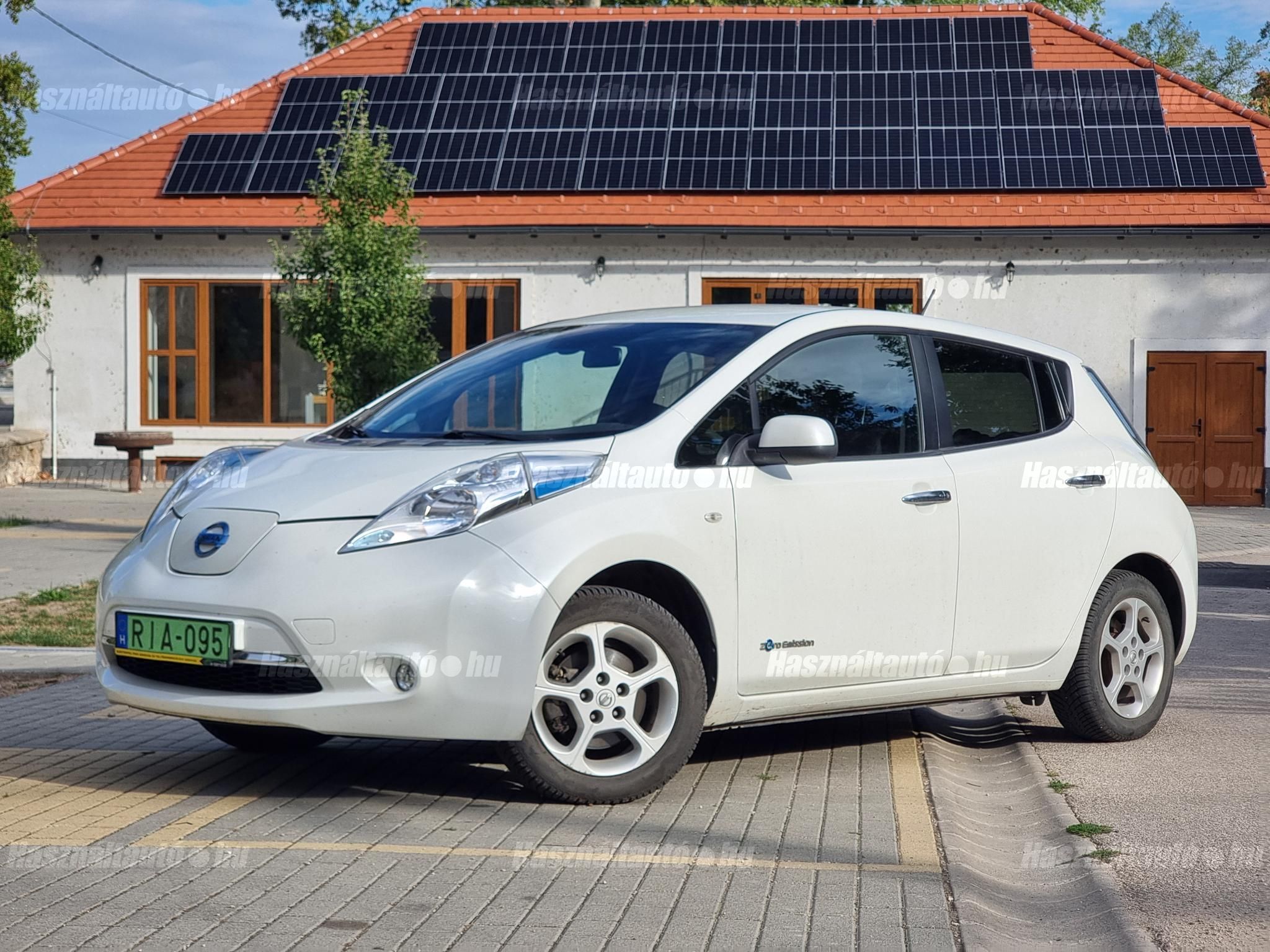 NISSAN LEAF 2016/11 - 1