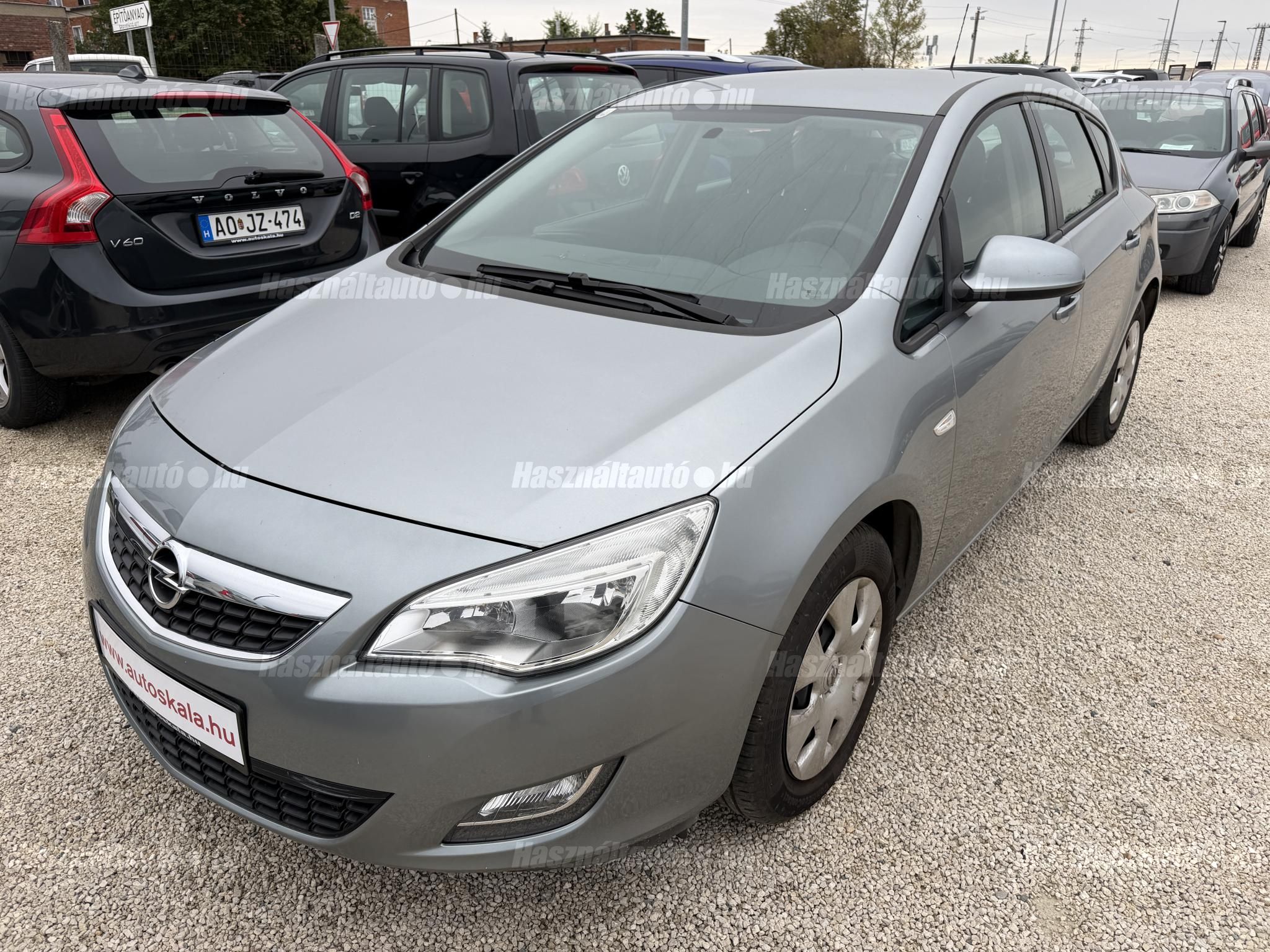 OPEL ASTRA J 2010/4 - 1