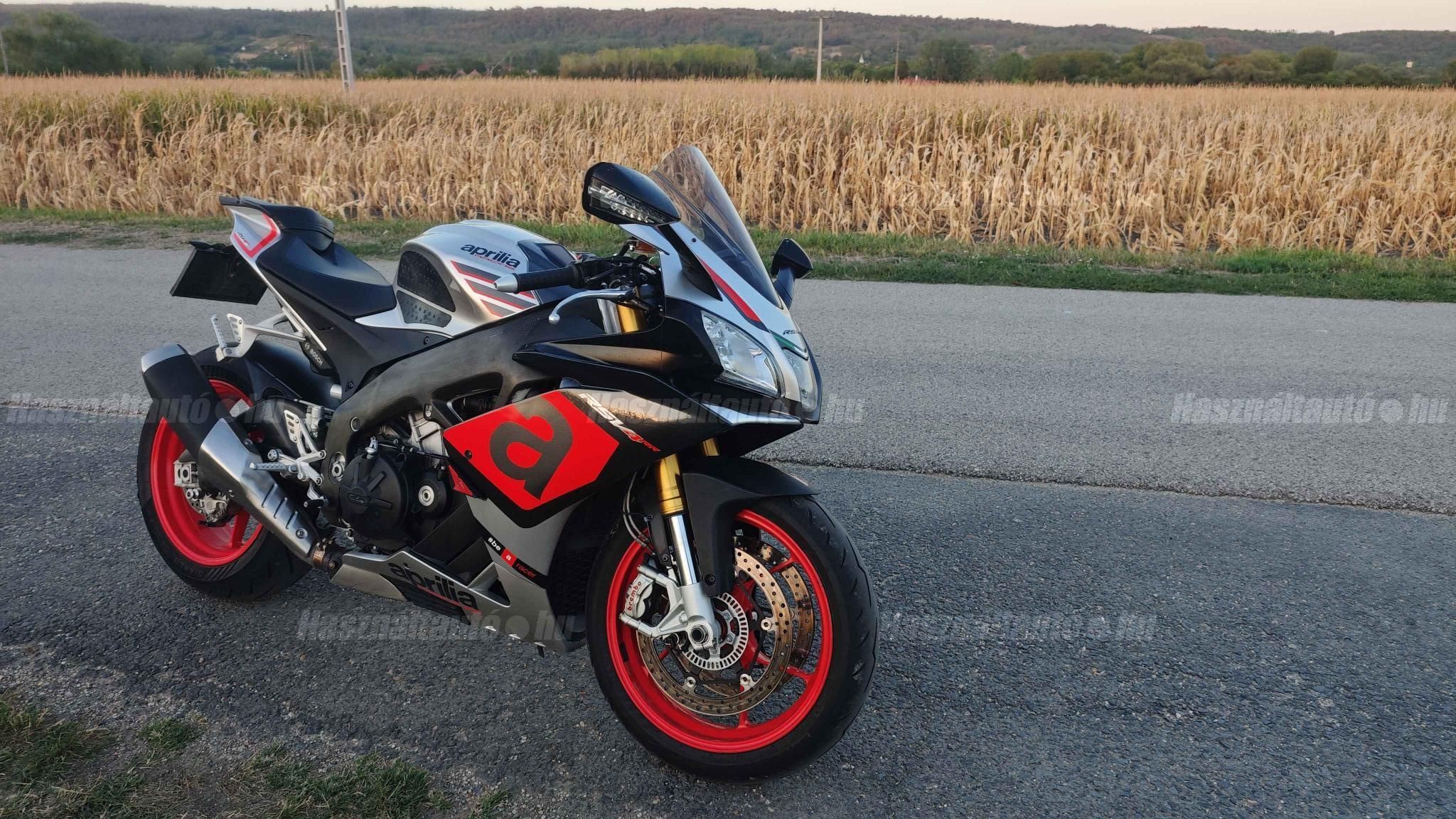 APRILIA RSV4 2016/6 - 1