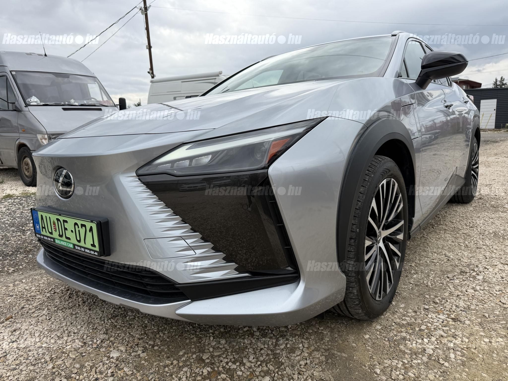 LEXUS RZ 2025/1 - 1