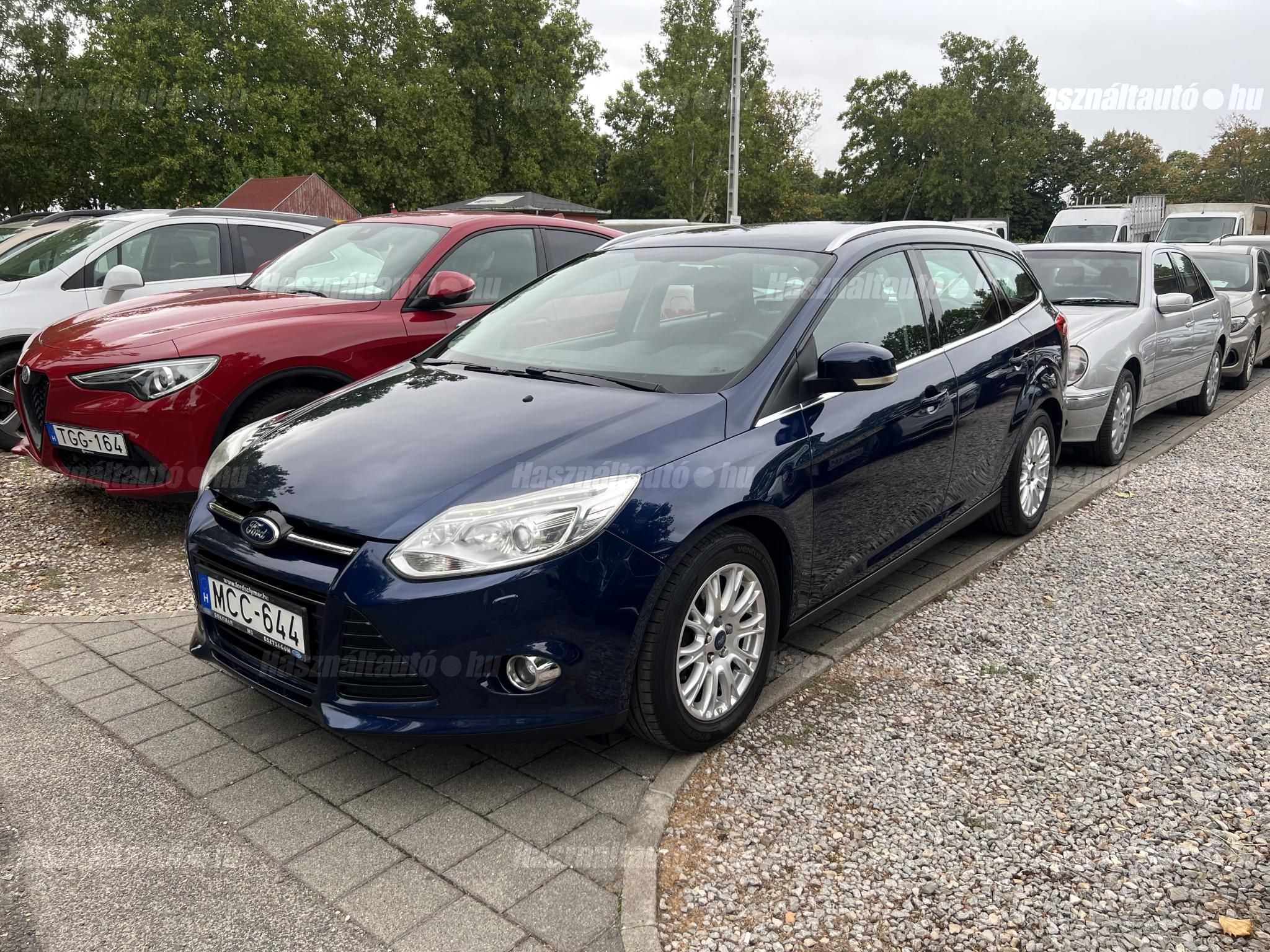 FORD FOCUS 2012/6 - 1