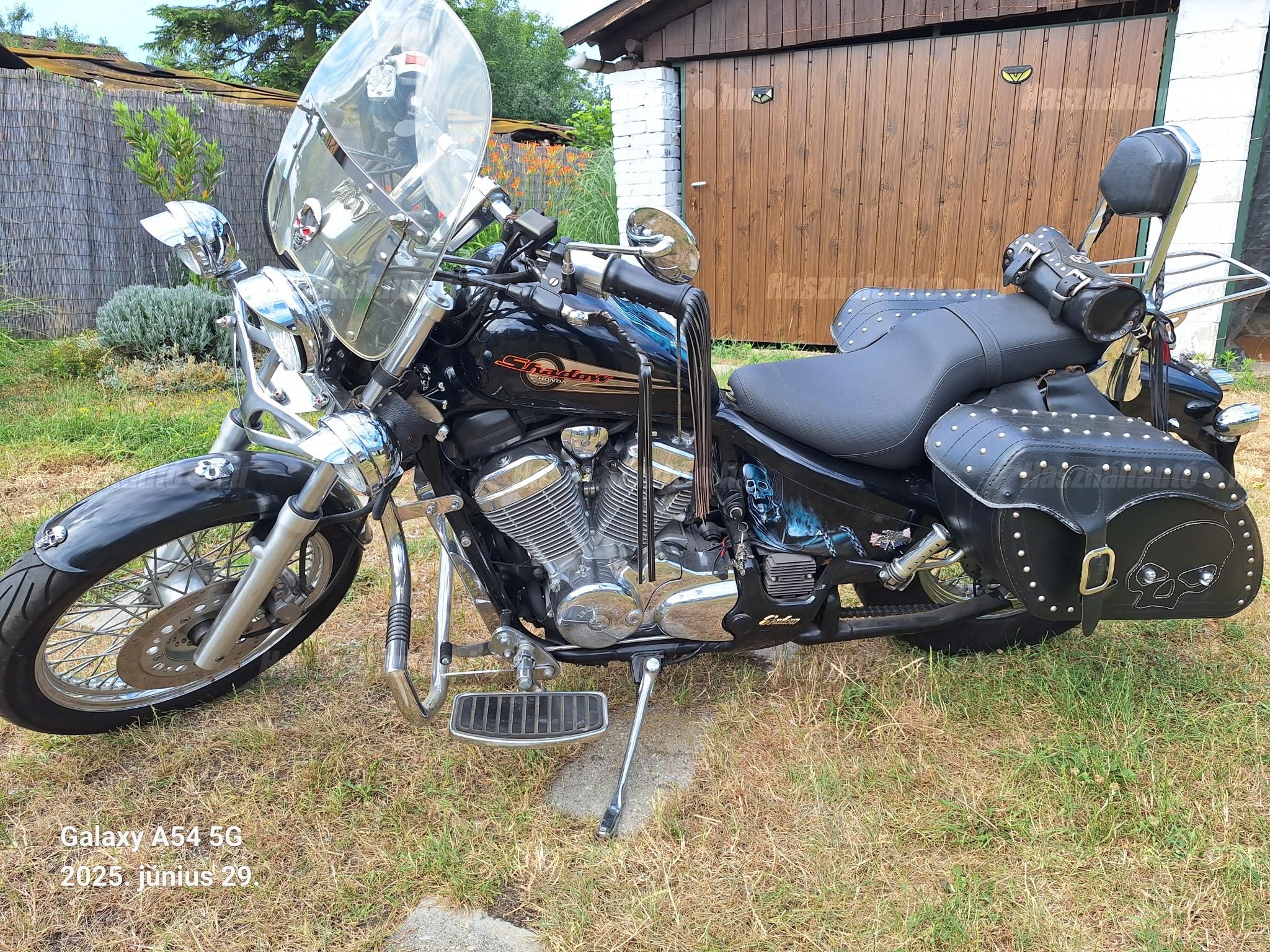 HONDA SHADOW 2002 - 1
