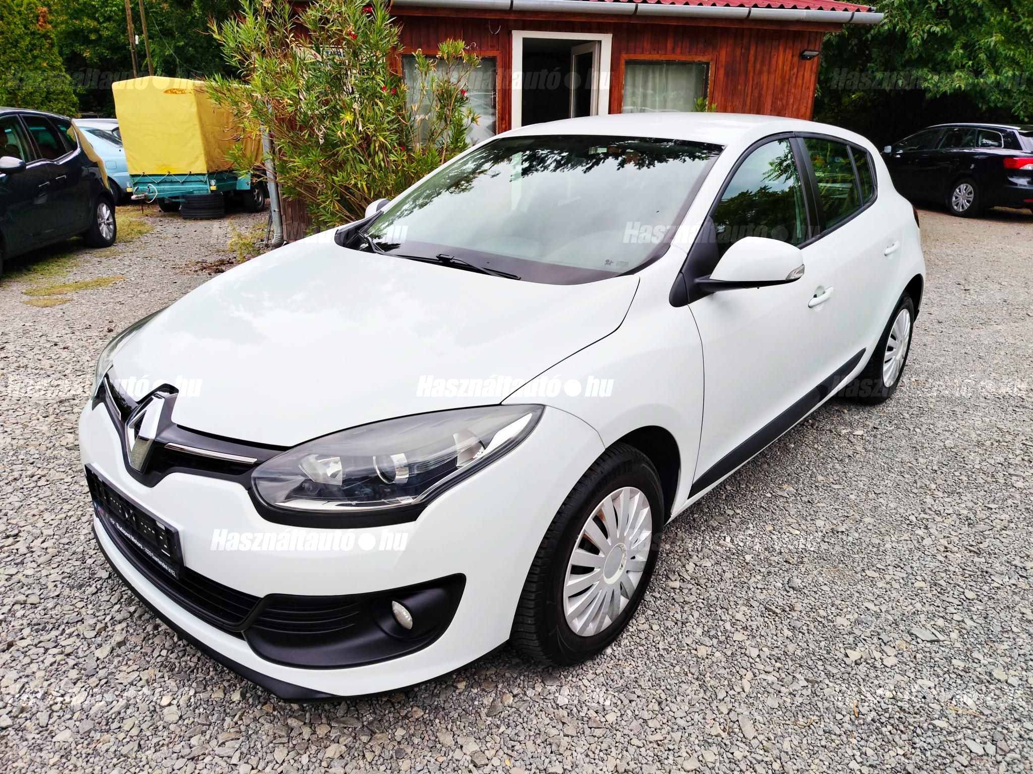 RENAULT MEGANE 2015/7 - 1