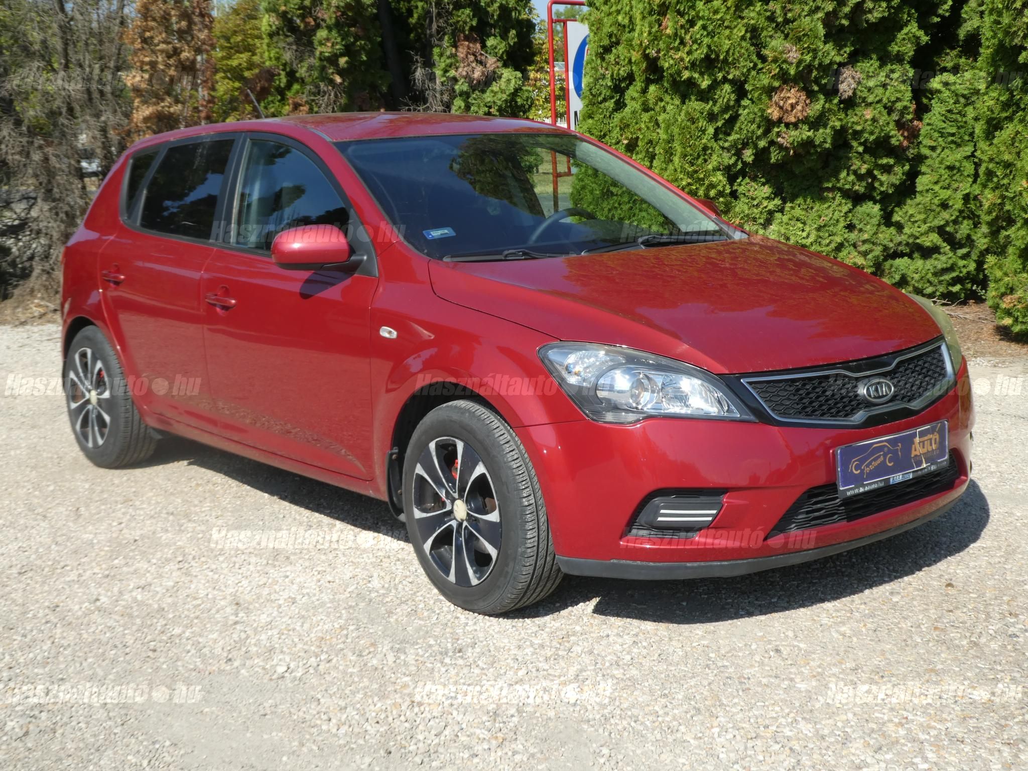 KIA CEE'D 2010/3 - 1