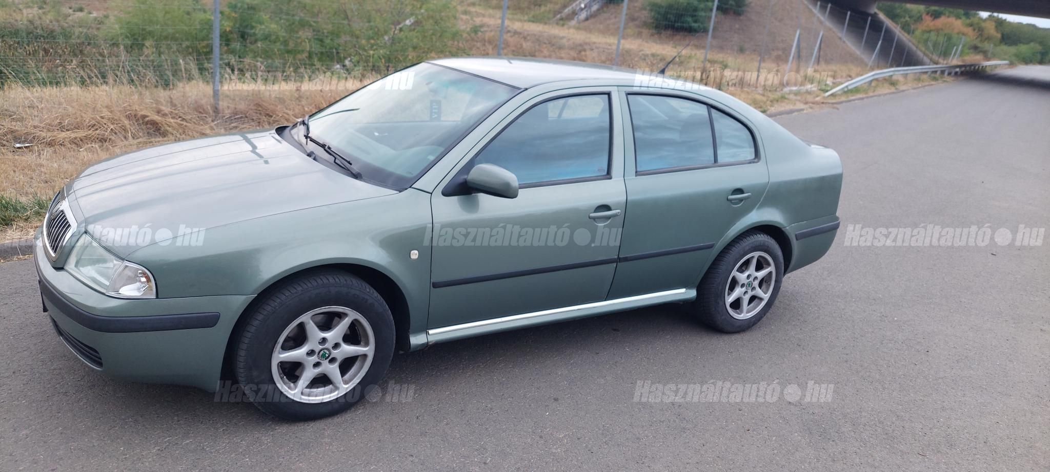 SKODA OCTAVIA 2001/12 - 1