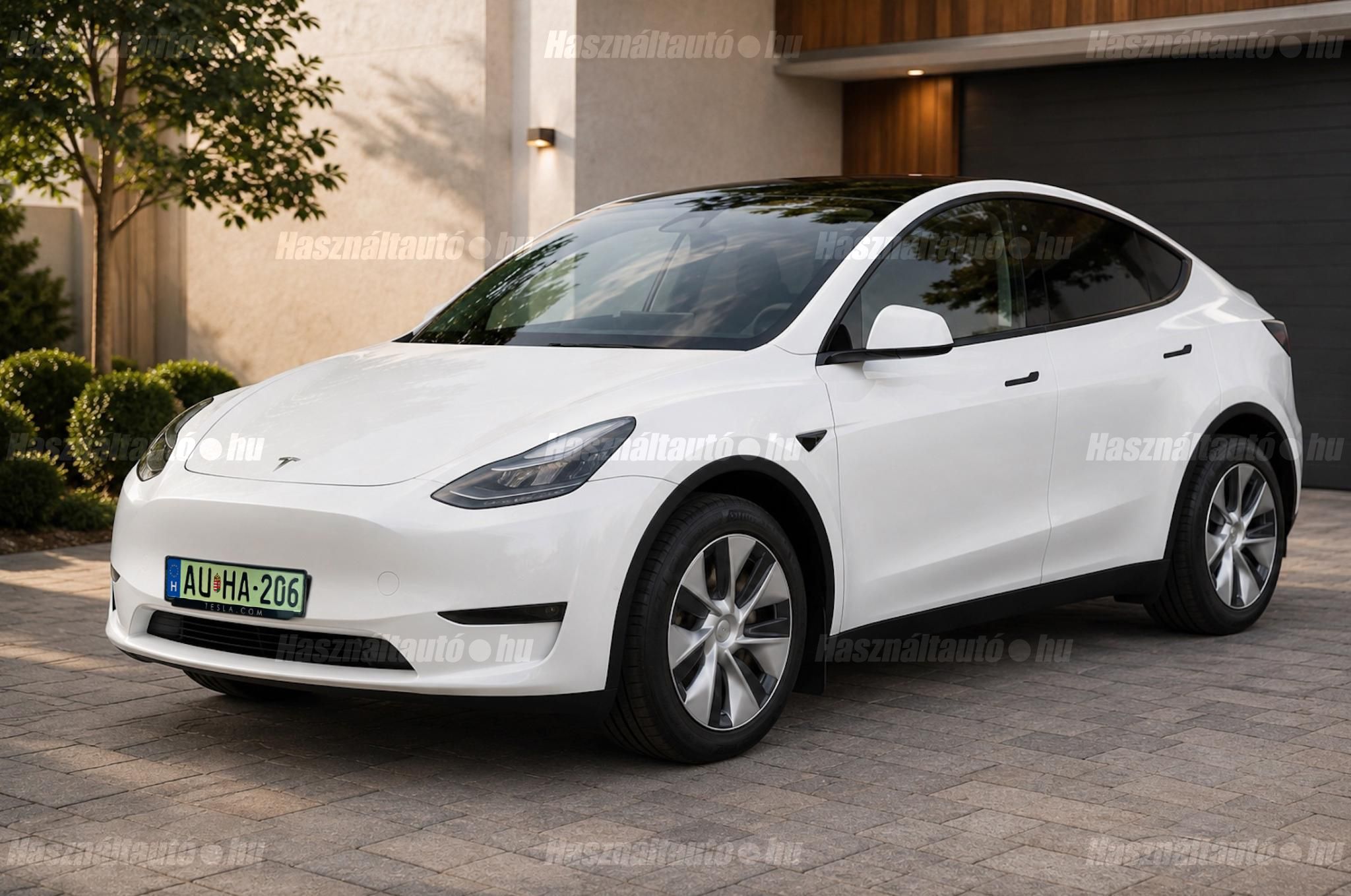 TESLA MODEL Y 2023/1 - 1