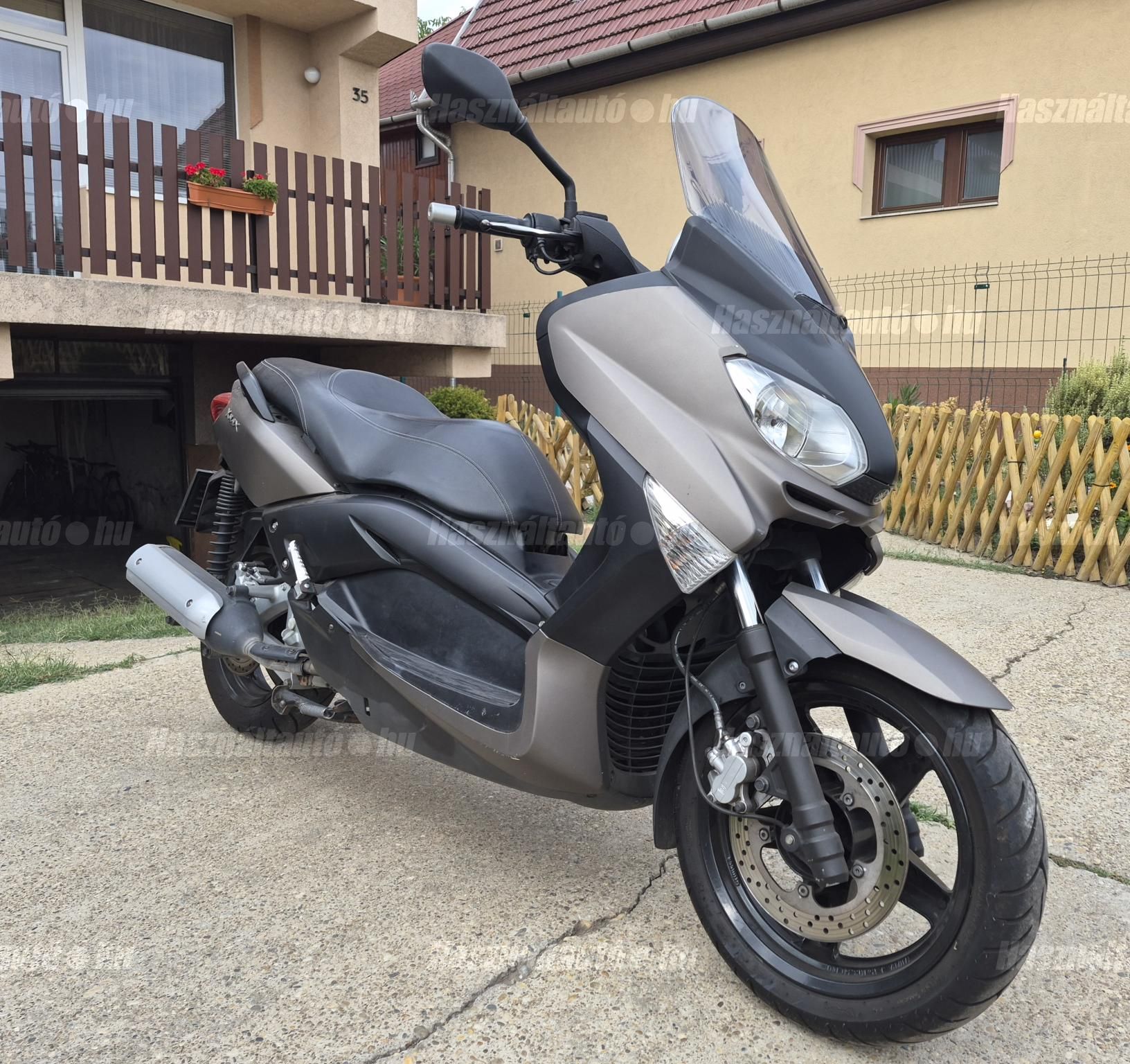 YAMAHA YP 250 R X-MAX 2012/4 - 1