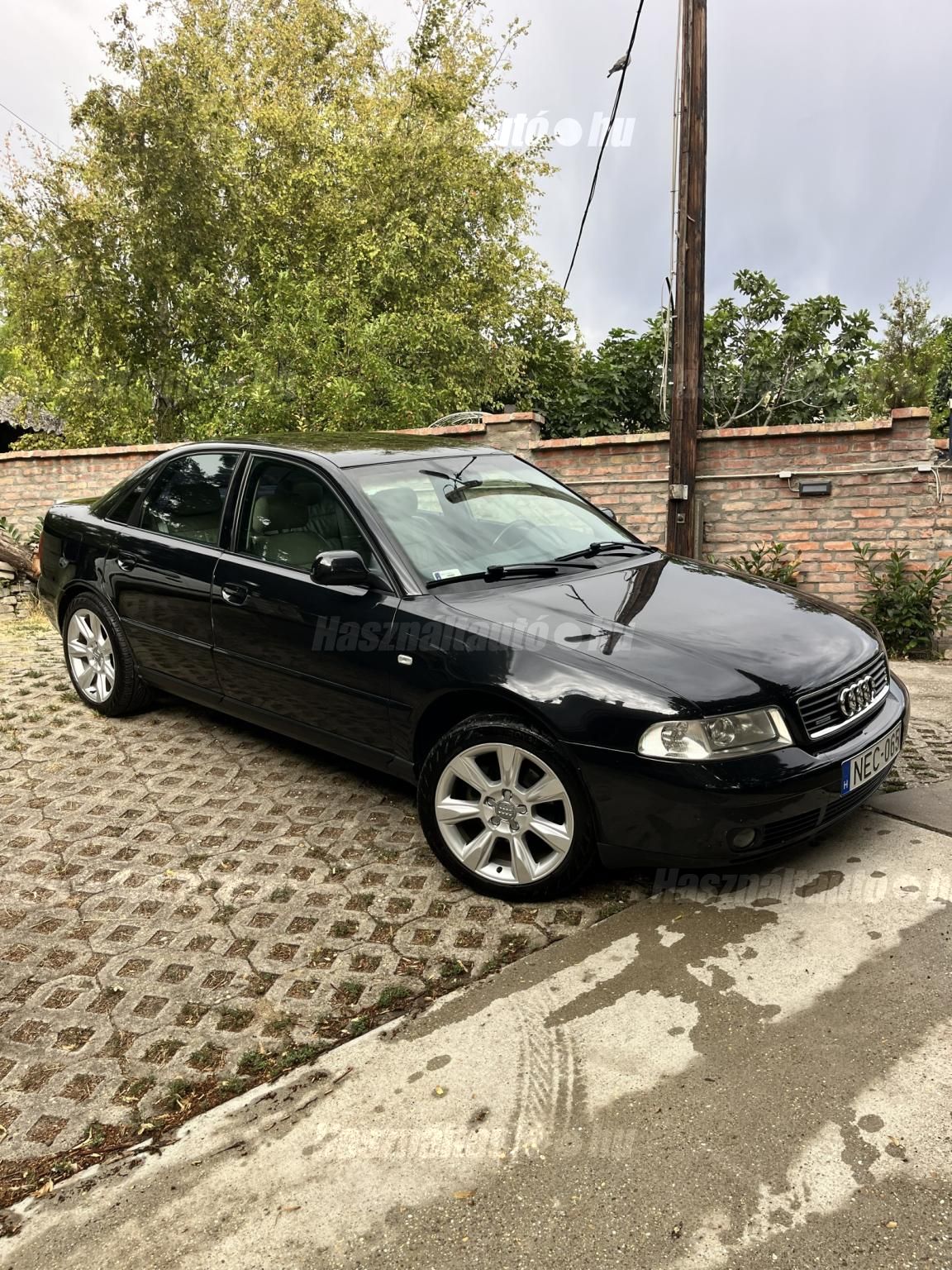 AUDI A4 2000/6 - 1