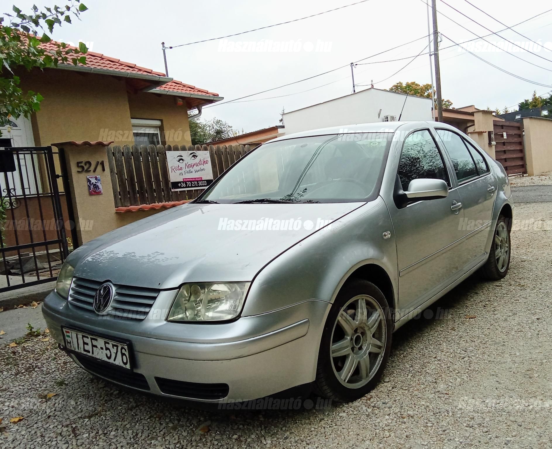 VOLKSWAGEN BORA 2002/6 - 1