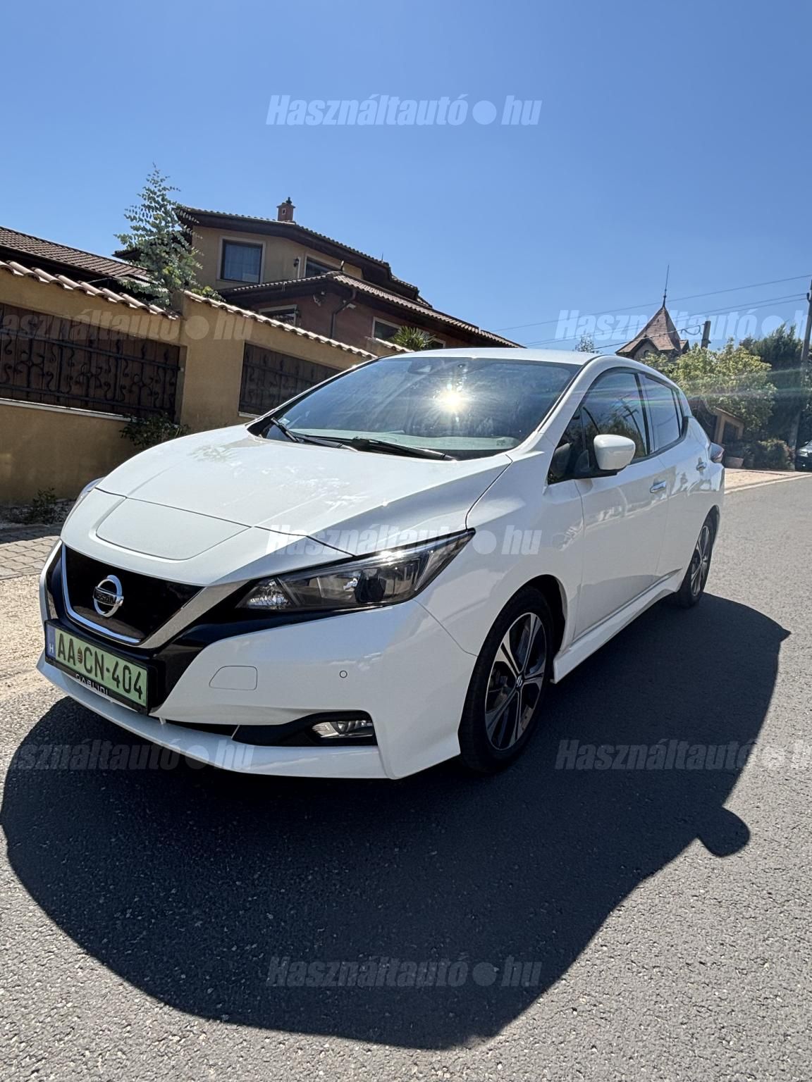 NISSAN LEAF 2022/7 - 1