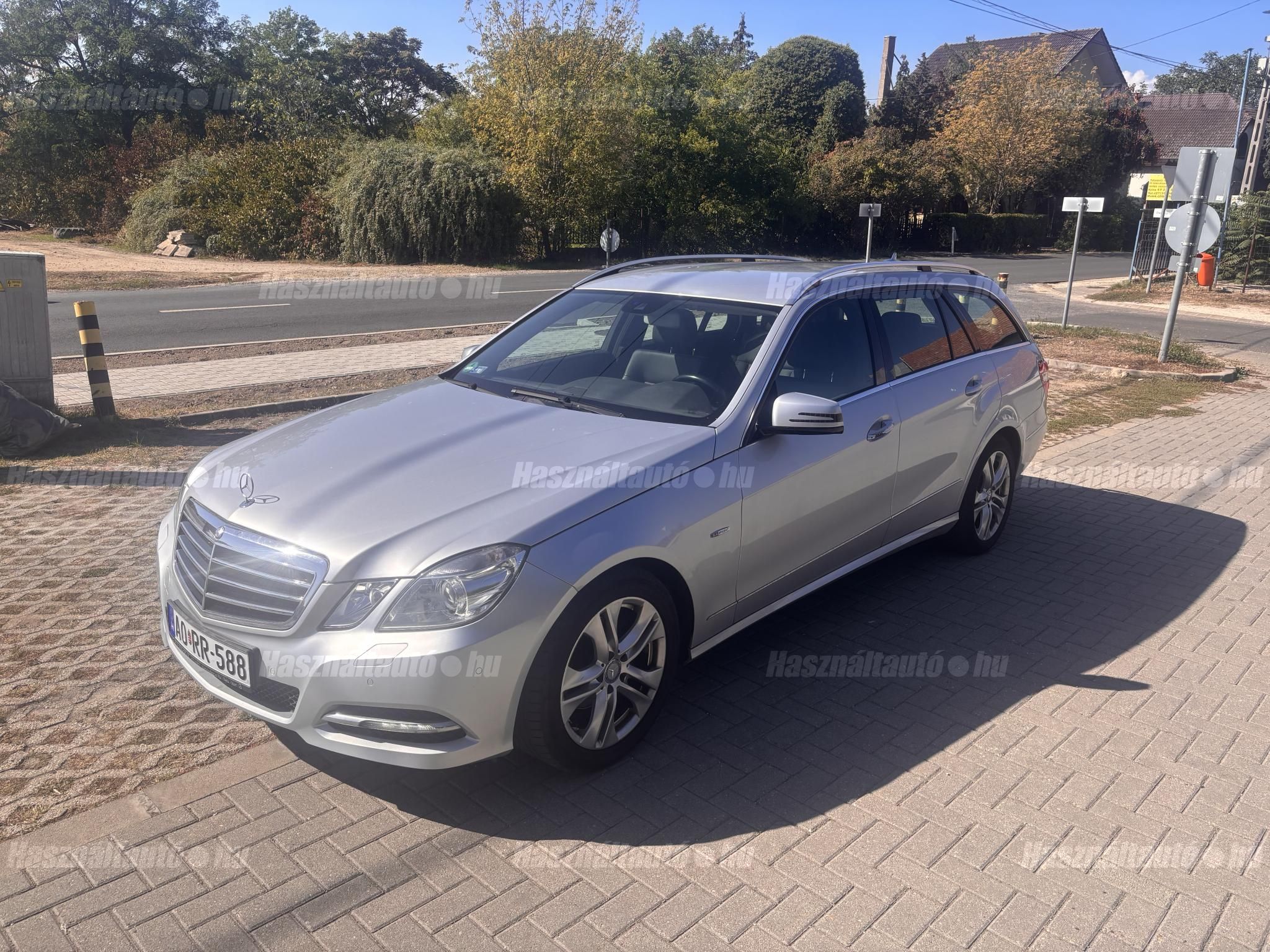 MERCEDES-BENZ E 220 2011/4 - 1