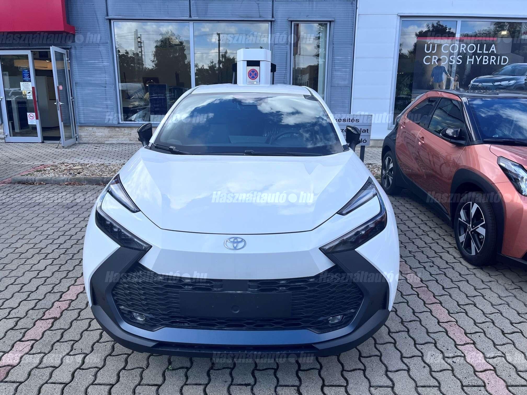 TOYOTA C-HR 2026 - 1