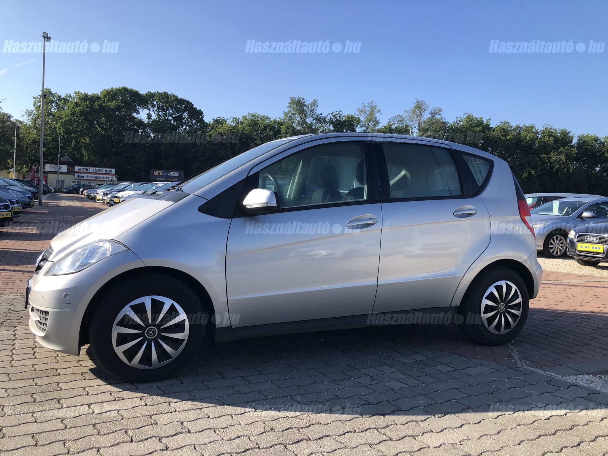 MERCEDES-BENZ A 180 2012/2 - 1