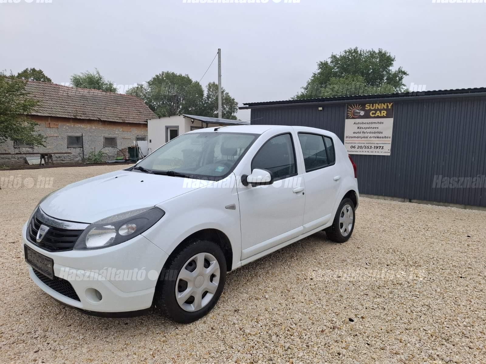 DACIA SANDERO 2011 - 1