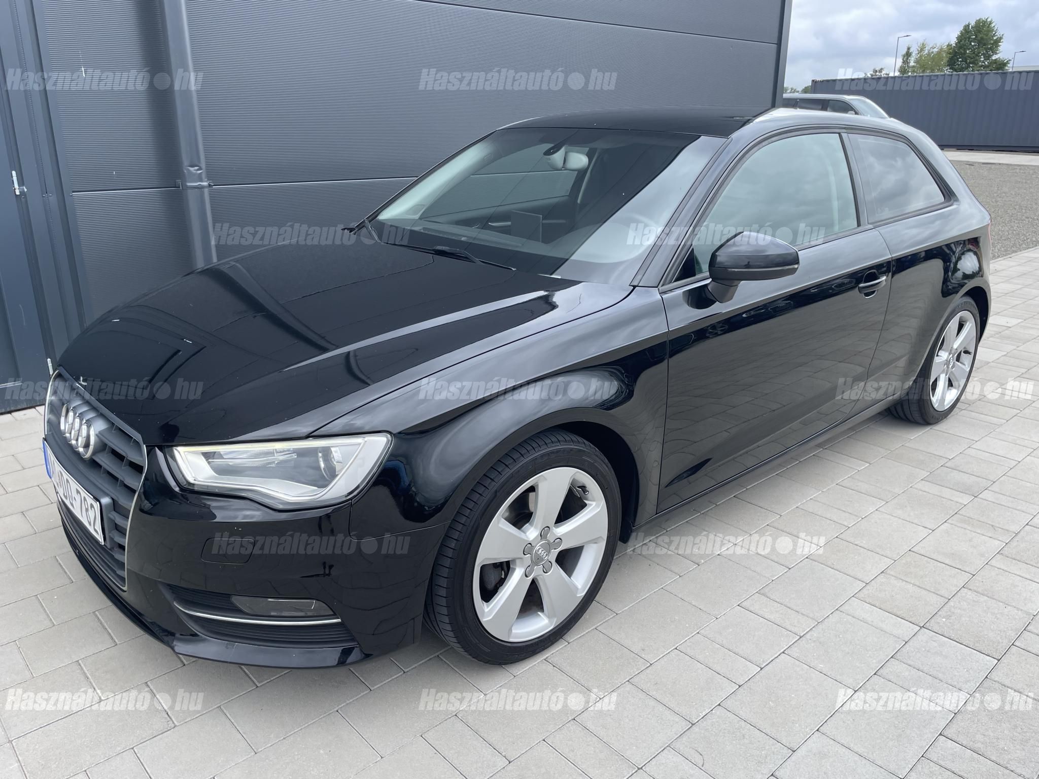 AUDI A3 2015/2 - 1