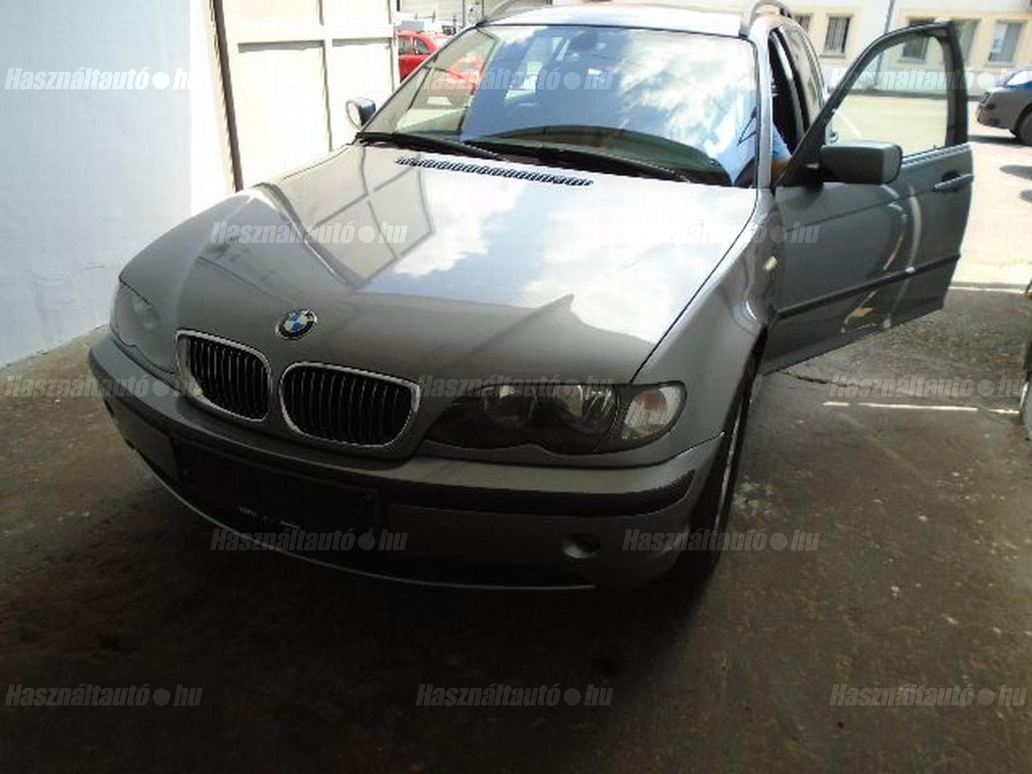 BMW 318 2004/12 - 1