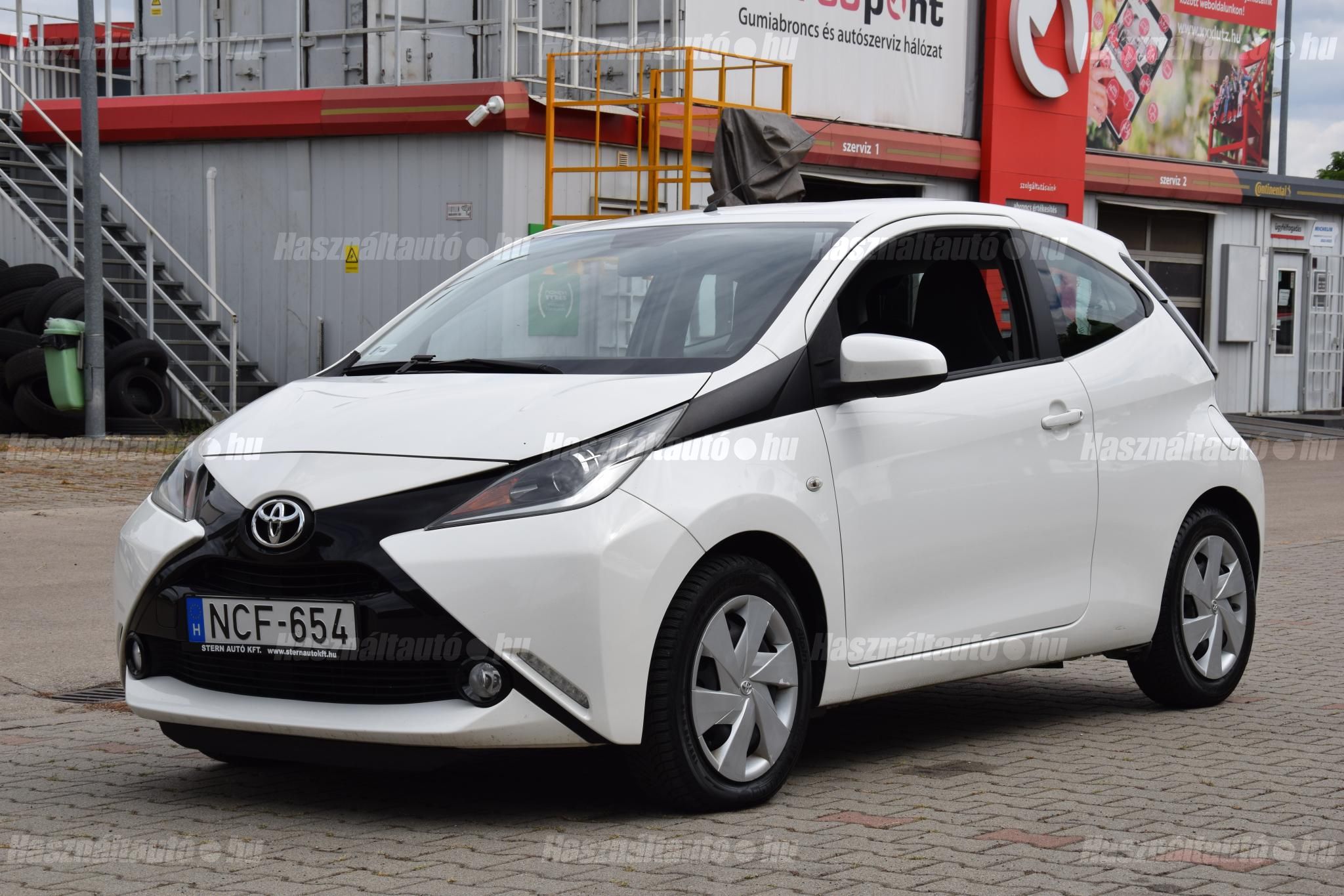 TOYOTA AYGO 2015/4 - 1