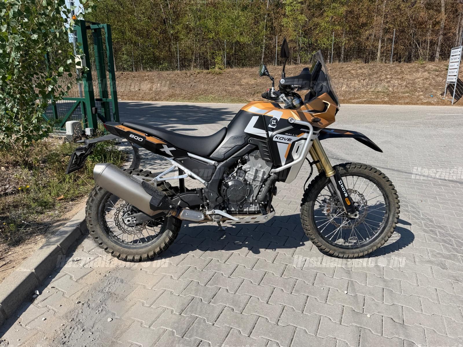 KOVE 800X 2026/8 - 1