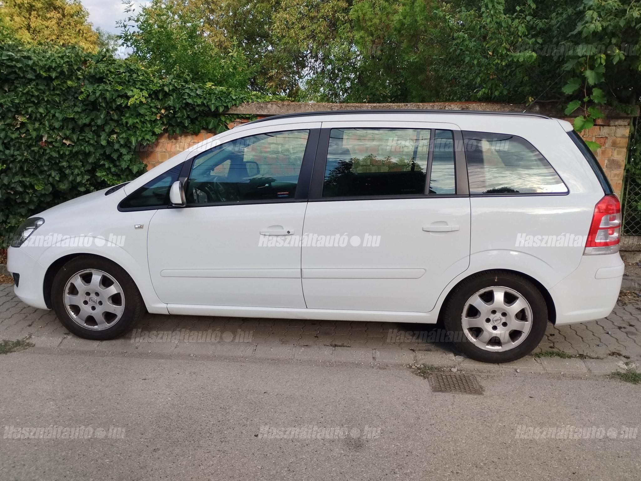 OPEL ZAFIRA B 2014/3 - 1