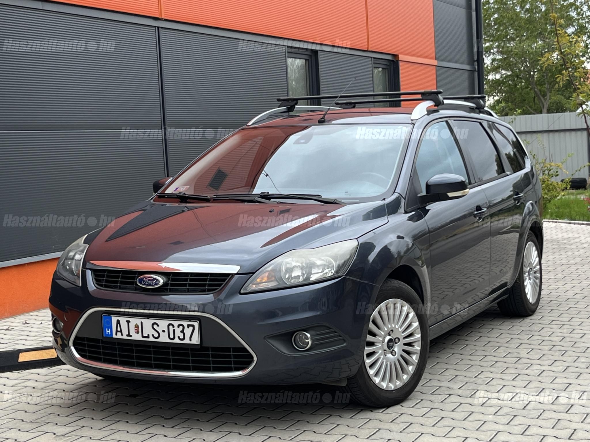 FORD FOCUS 2010/9 - 1