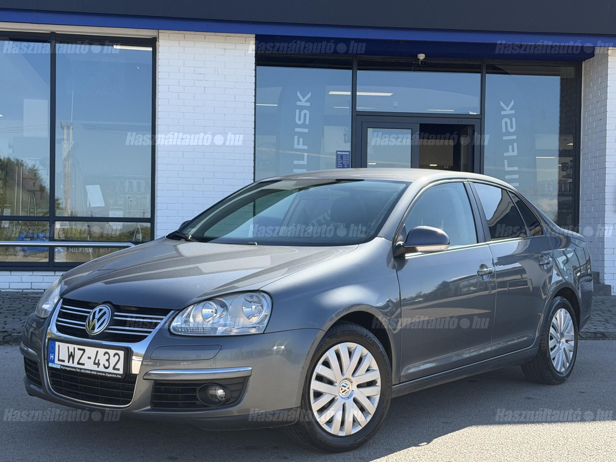 VOLKSWAGEN JETTA 2010/4 - 1