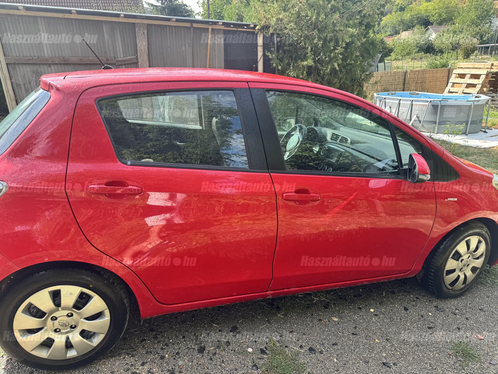 TOYOTA YARIS 2014/8 - 1
