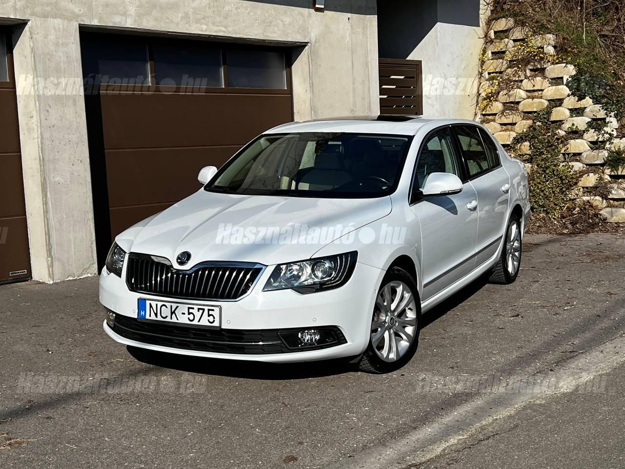 SKODA SUPERB 2015/4 - 1