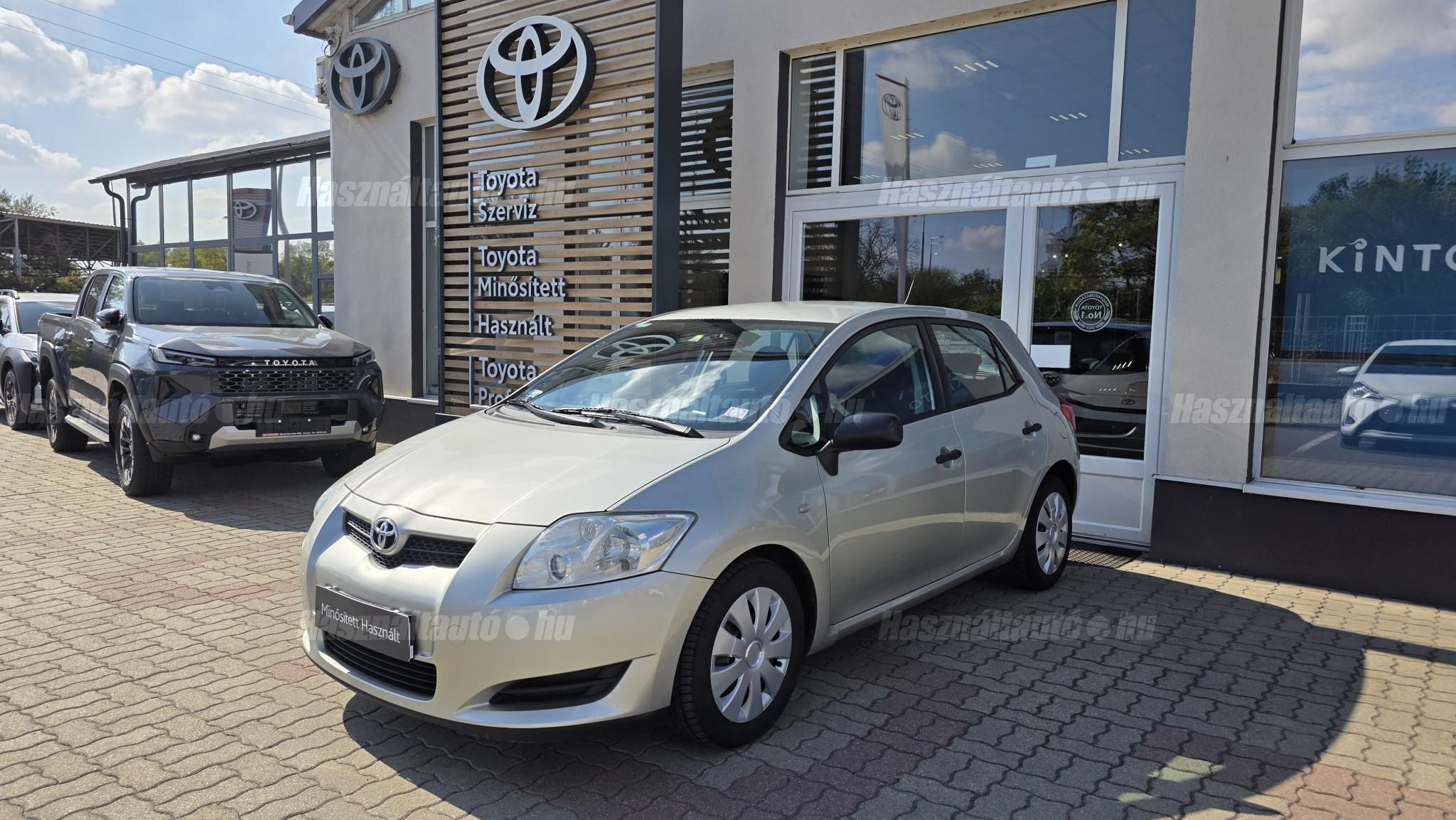 TOYOTA AURIS 2010/1 - 1