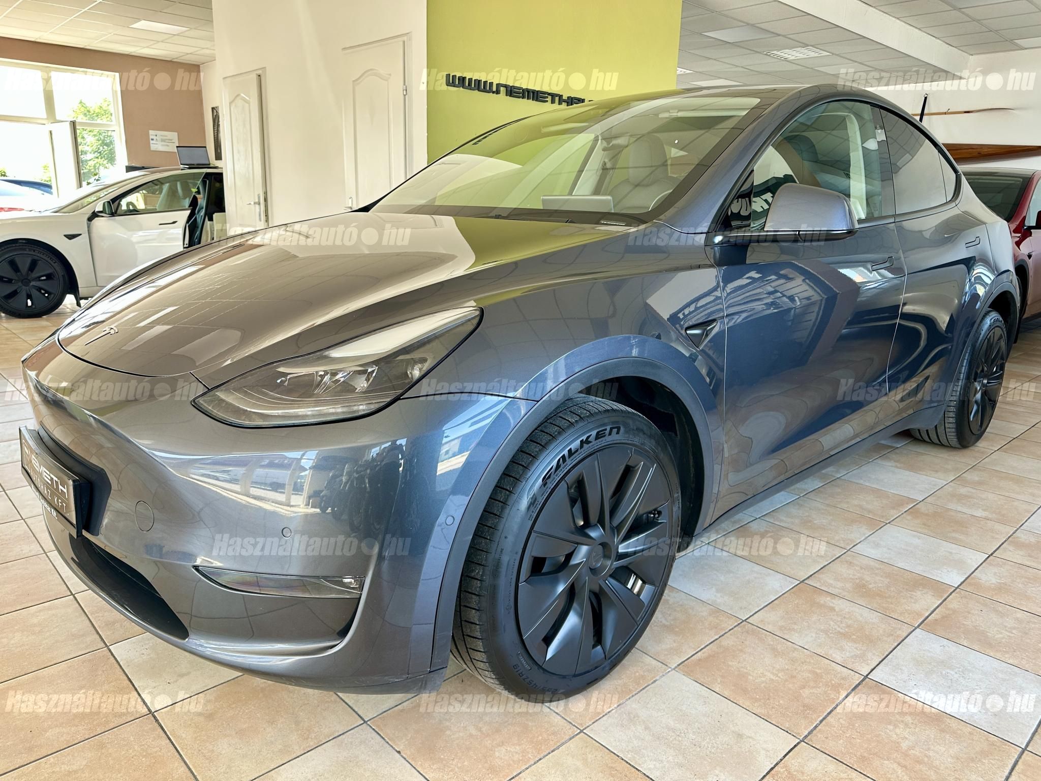 TESLA MODEL Y 2022/9 - 1