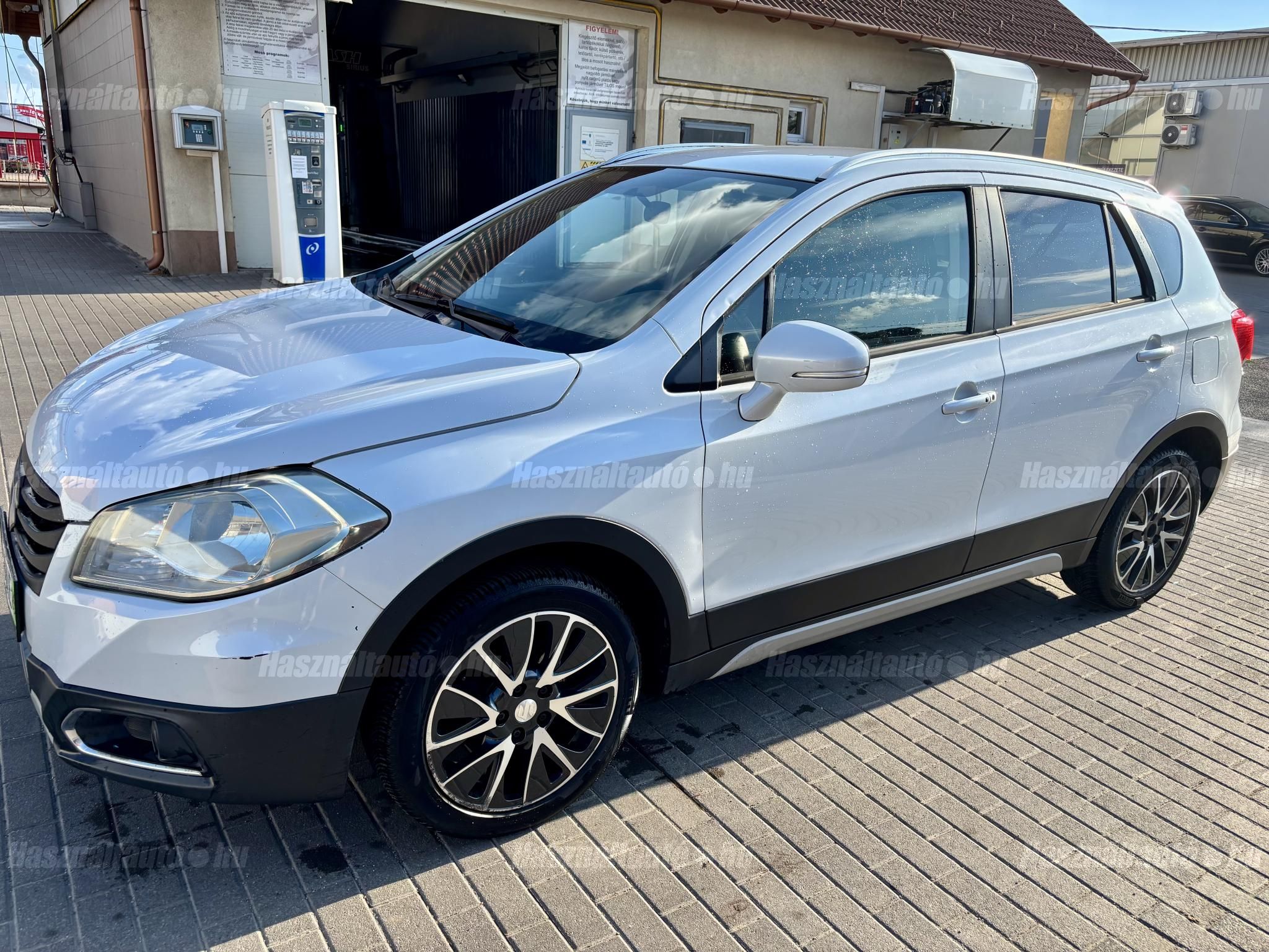 SUZUKI SX4 S-CROSS 2014/8 - 1