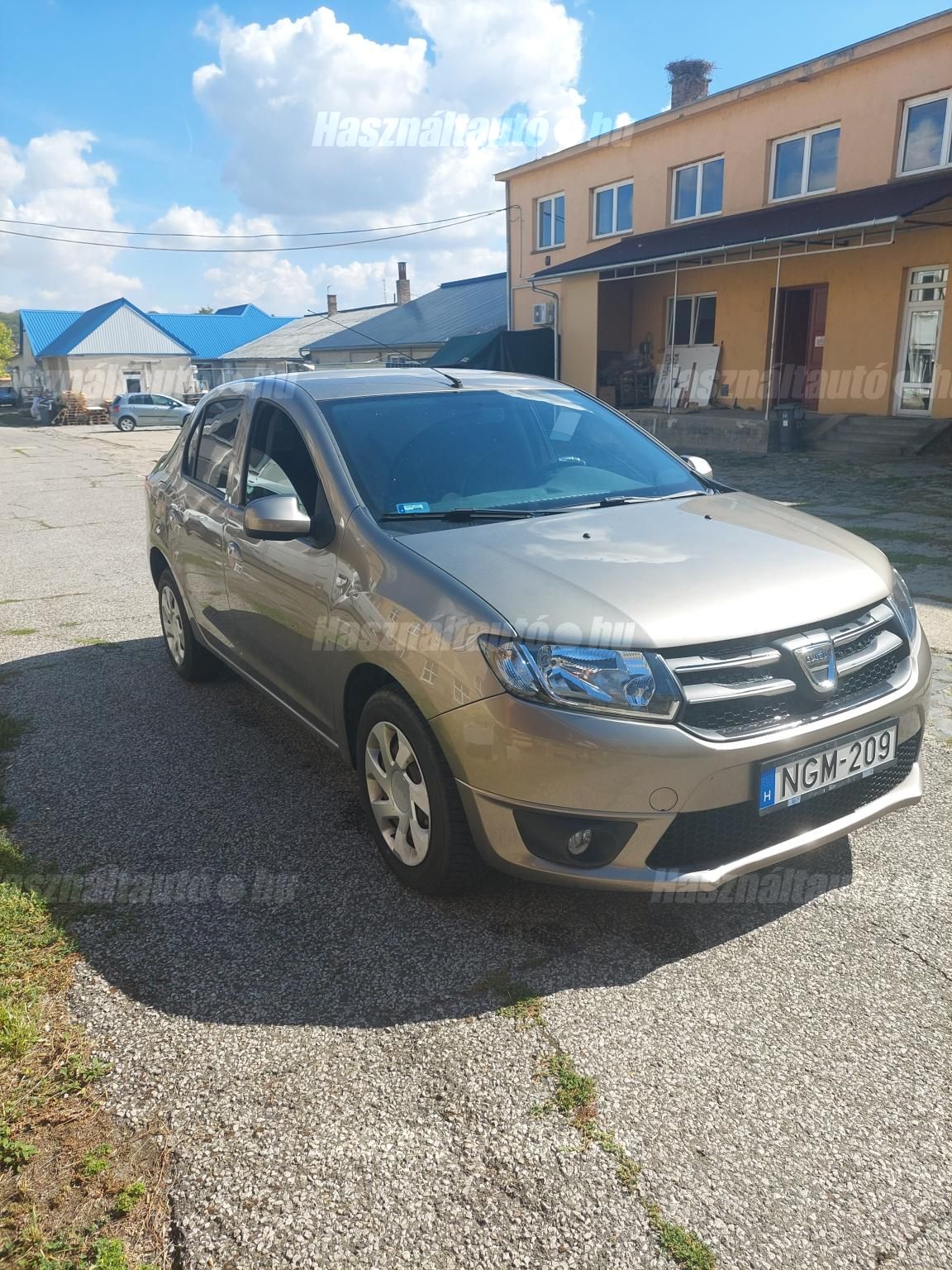 DACIA LOGAN 2015/8 - 1