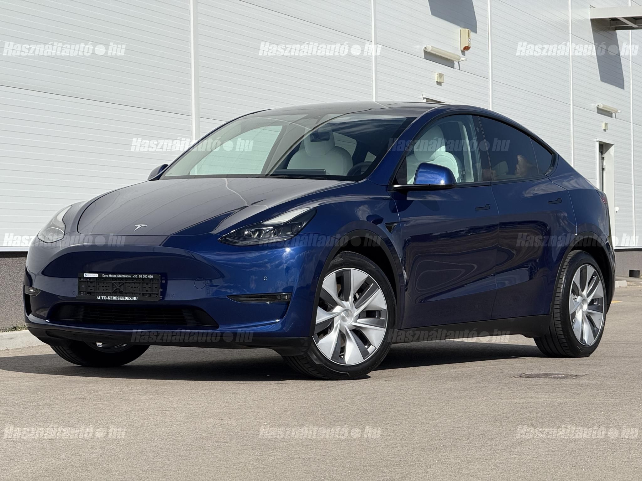 TESLA MODEL Y 2022/3 - 1
