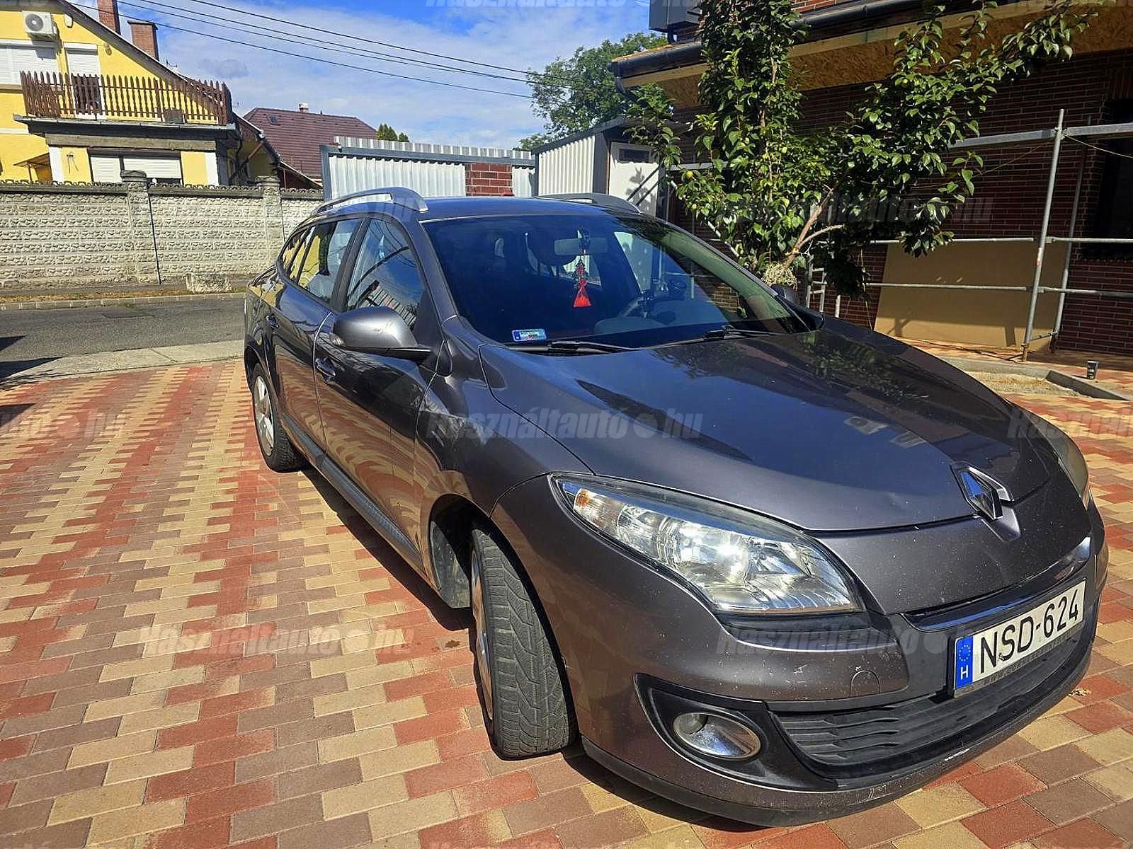 RENAULT MEGANE 2013/9 - 1