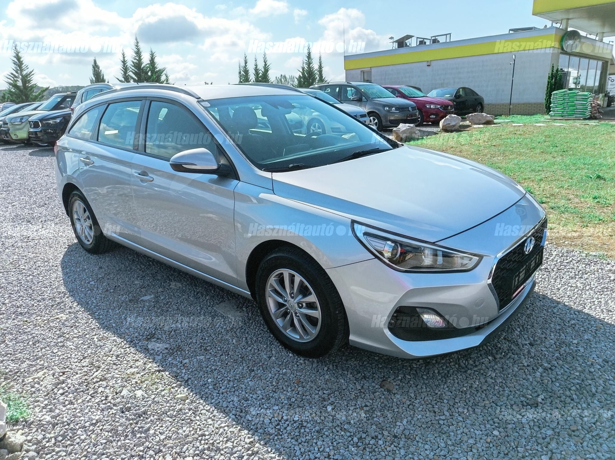 HYUNDAI I30 2020/4 - 1