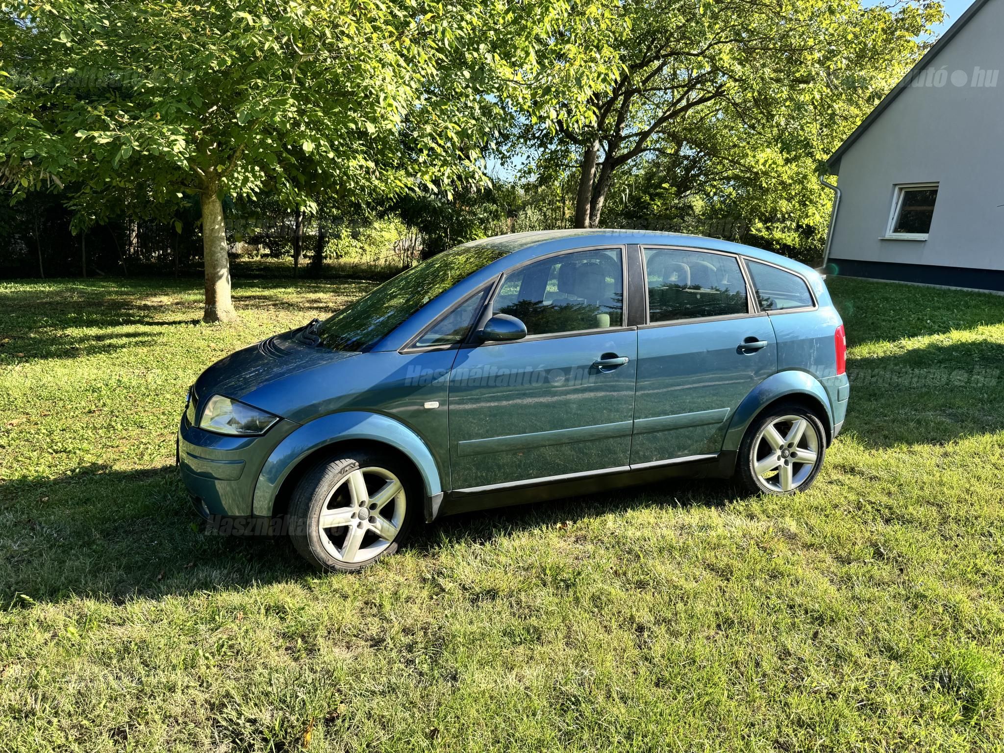 AUDI A2 2001/7 - 1