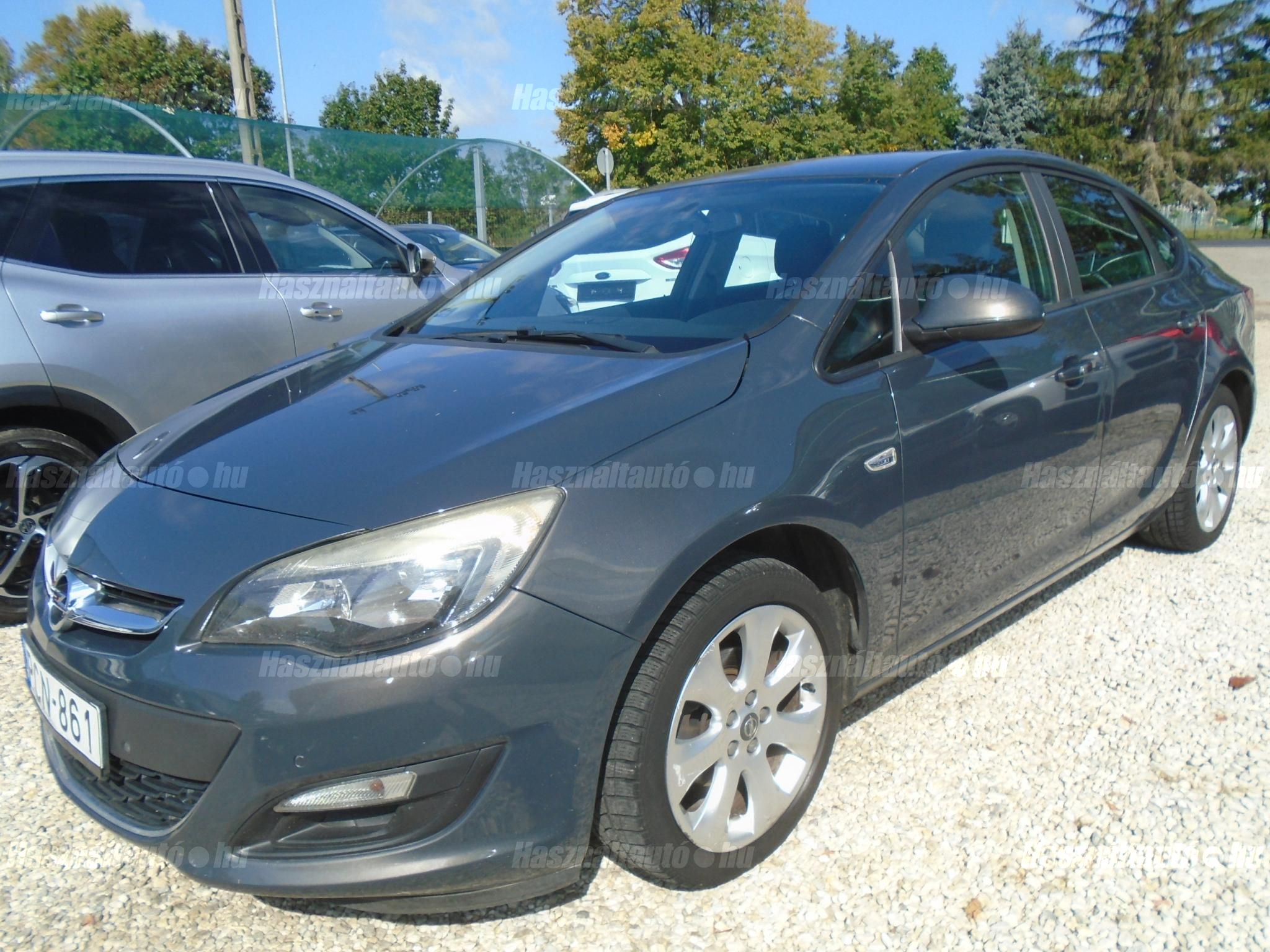 OPEL ASTRA J 2013/2 - 1