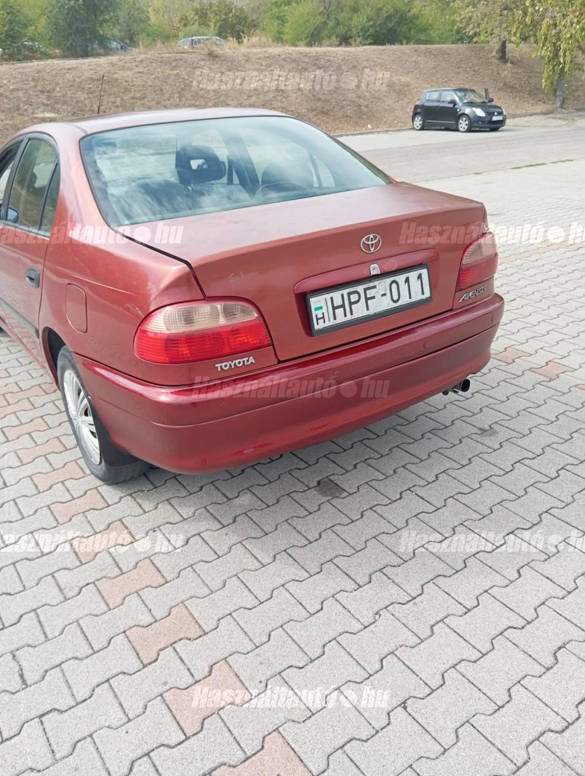 TOYOTA AVENSIS 2001 - 1