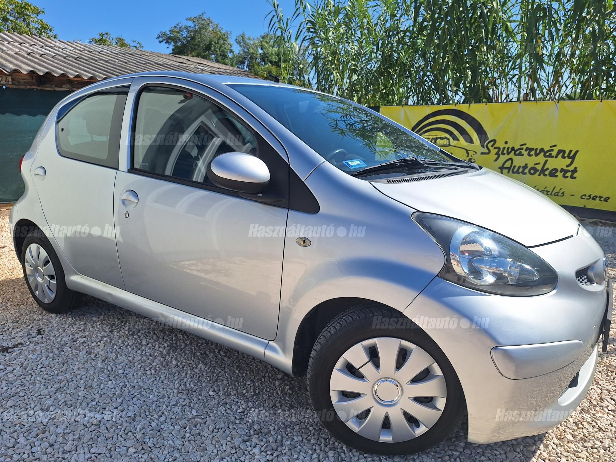 TOYOTA AYGO 2006/4 - 1